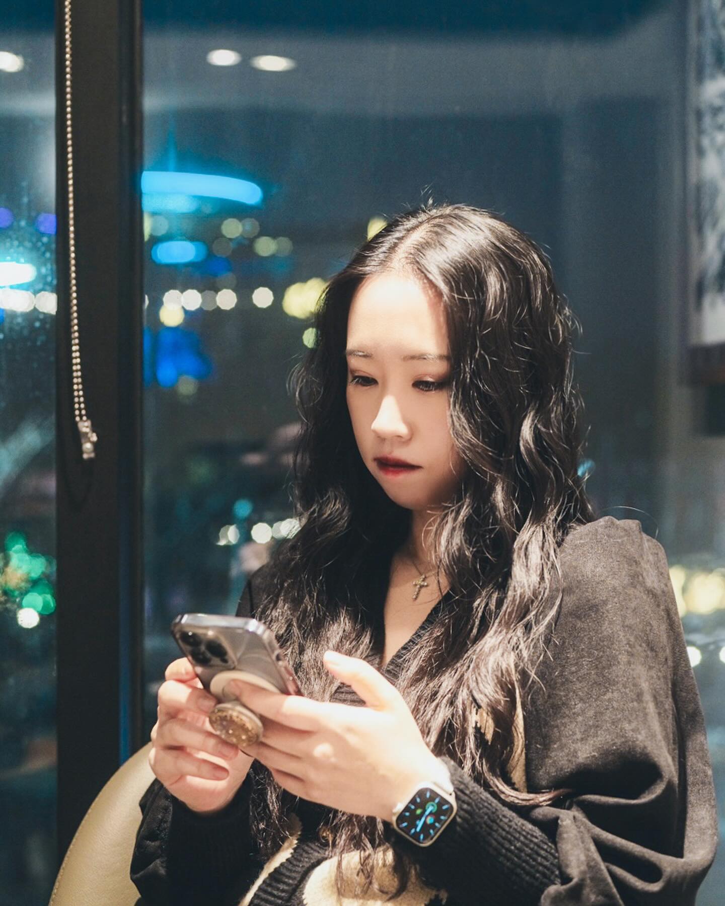 화나거나 우울한 거 아님.
공연이 생각보다 빨리 끝나 후다닥 퇴근하고
친구도 만나서 매우 기분이 좋은 상태☺️