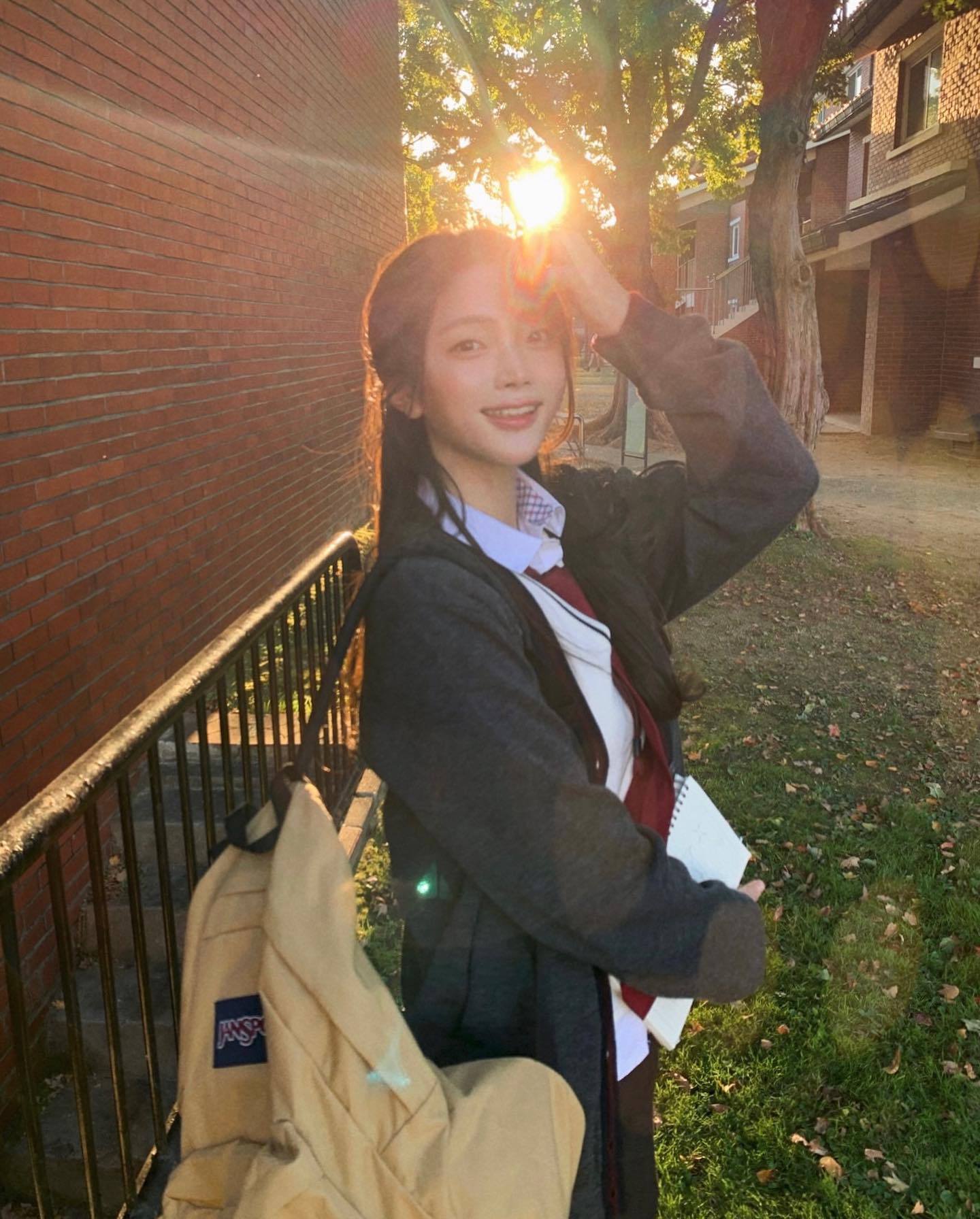 안냐세요 새내기입니다 ໒꒰ྀི´ ˘ ` ꒱ྀིა
클래식의 근본, 가을 느낌 가득한 내 백팩과 함께🍂
#광고 #잔스포츠 #jansport #슈퍼브레이크플러스랩탑