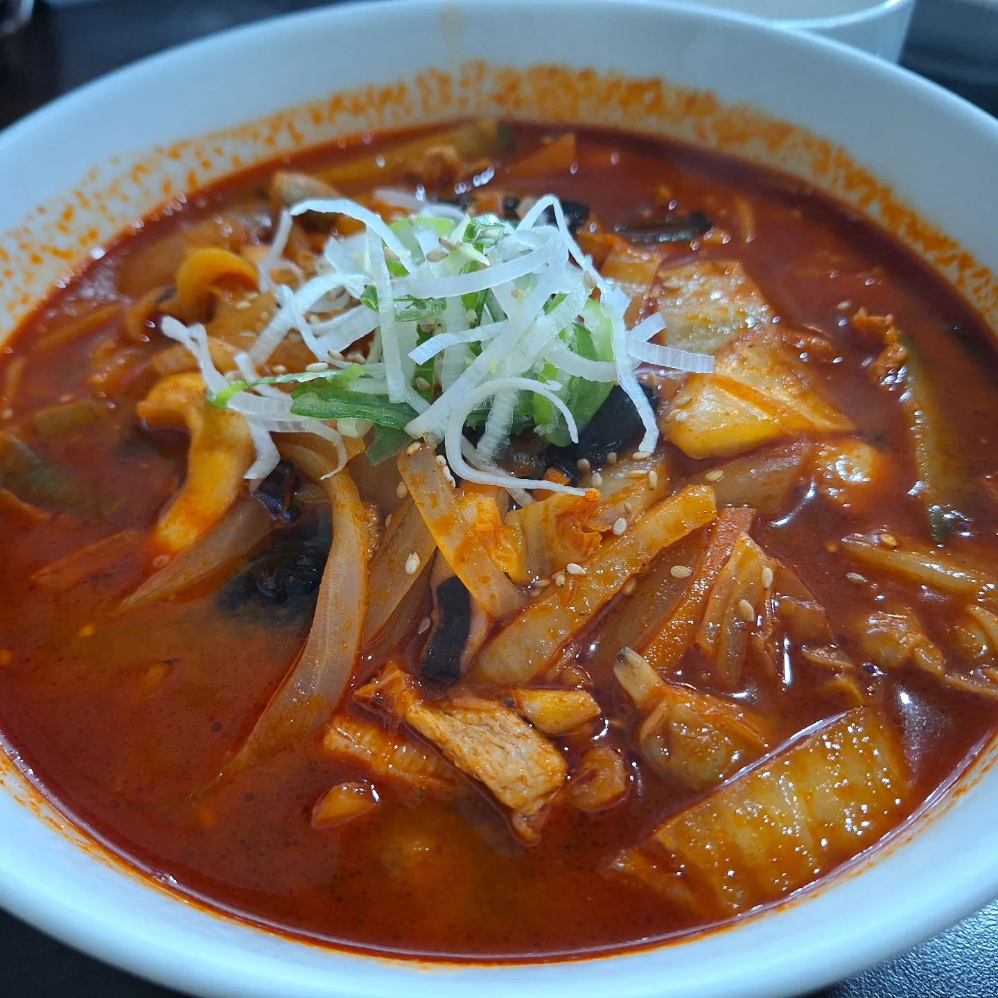 청주나가기전 #진골짬뽕 #진천맛집
집앞인데도 자주 안가게되는 
그치만 너무맛있는 😍
배불리먹었으니 가보자 

#좋아요 #일상 #소통 #댓글  #데일리 #팔로우
