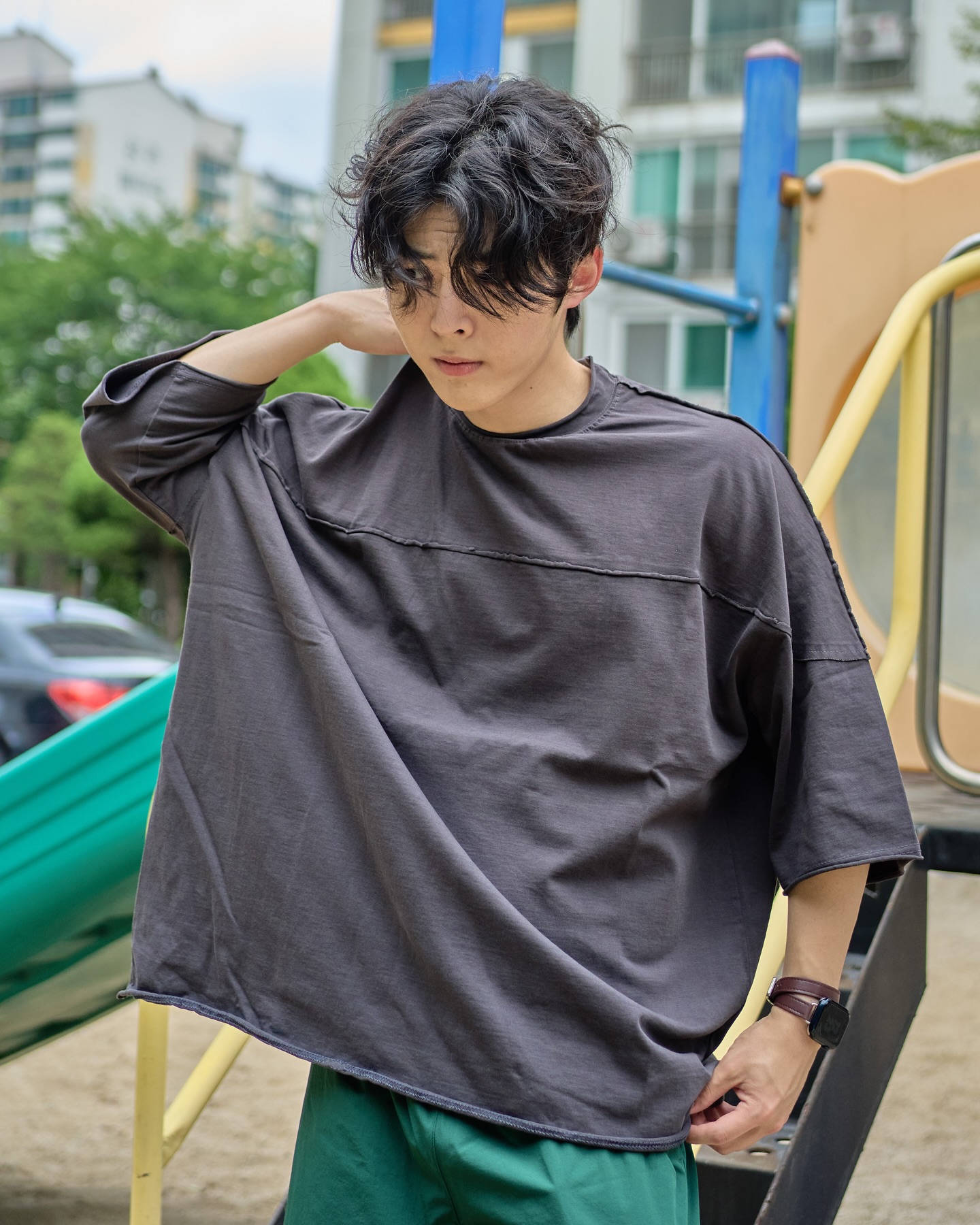 #협찬 오버핏? 아니 이게 바로 나의 아이덴티티

오버핏이아니다.
흘러넘치는 나의 열정이
옷에 묻은 것 일 뿐

제대로 된 원단과 핏의 테네르.
나를 표현하다

tener_official
#테네르 #tener #데일리룩 #스트릿패션 #오오티디 #아웃핏