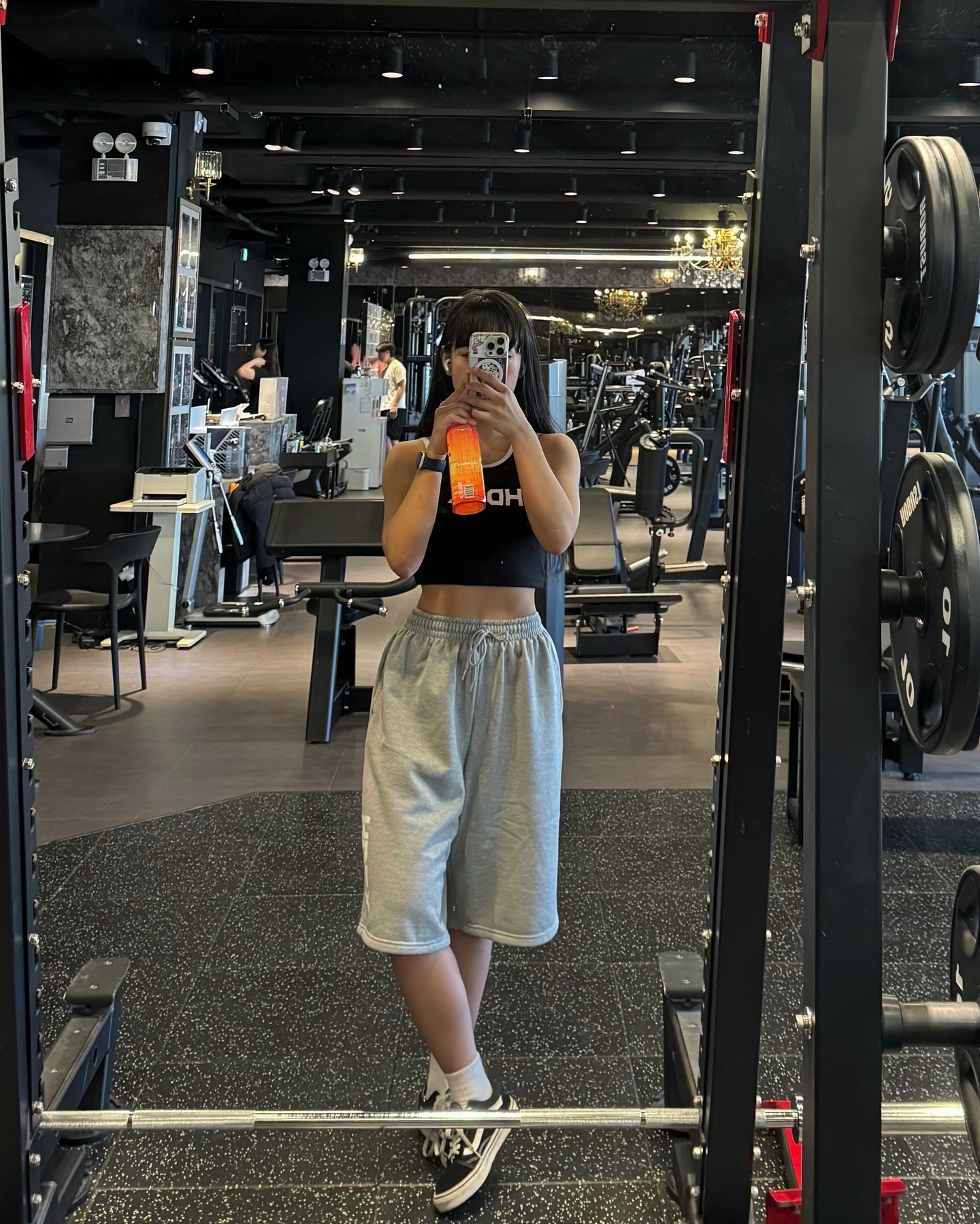 나 오늘은 #Hdex 인간이쟈나?
만날 레깅스 입고 운동하다가 
이런스탈 입고 웅동하니까 낯설어,, 🤭
그치만 반응이 조아서 조아..ෆ˃̶͈̑.˂̶͈̑ෆ 
#에이치덱스 입고 #올헬씨 부스터 마시고 운동하면
얼마나 잘되게여~~~~?????? 히히 #주말운동 완료!
이제 술마시러 가야지(?)🍻

hdex_women 
hdex__official 
allhealthy.official 

 #여자운동복코디 #여자운동복추천 #오운완 #부스터 #짐웨어 
#골든타임부스터 #헬린이 #버뮤다스웨트쇼츠 #jymgirls