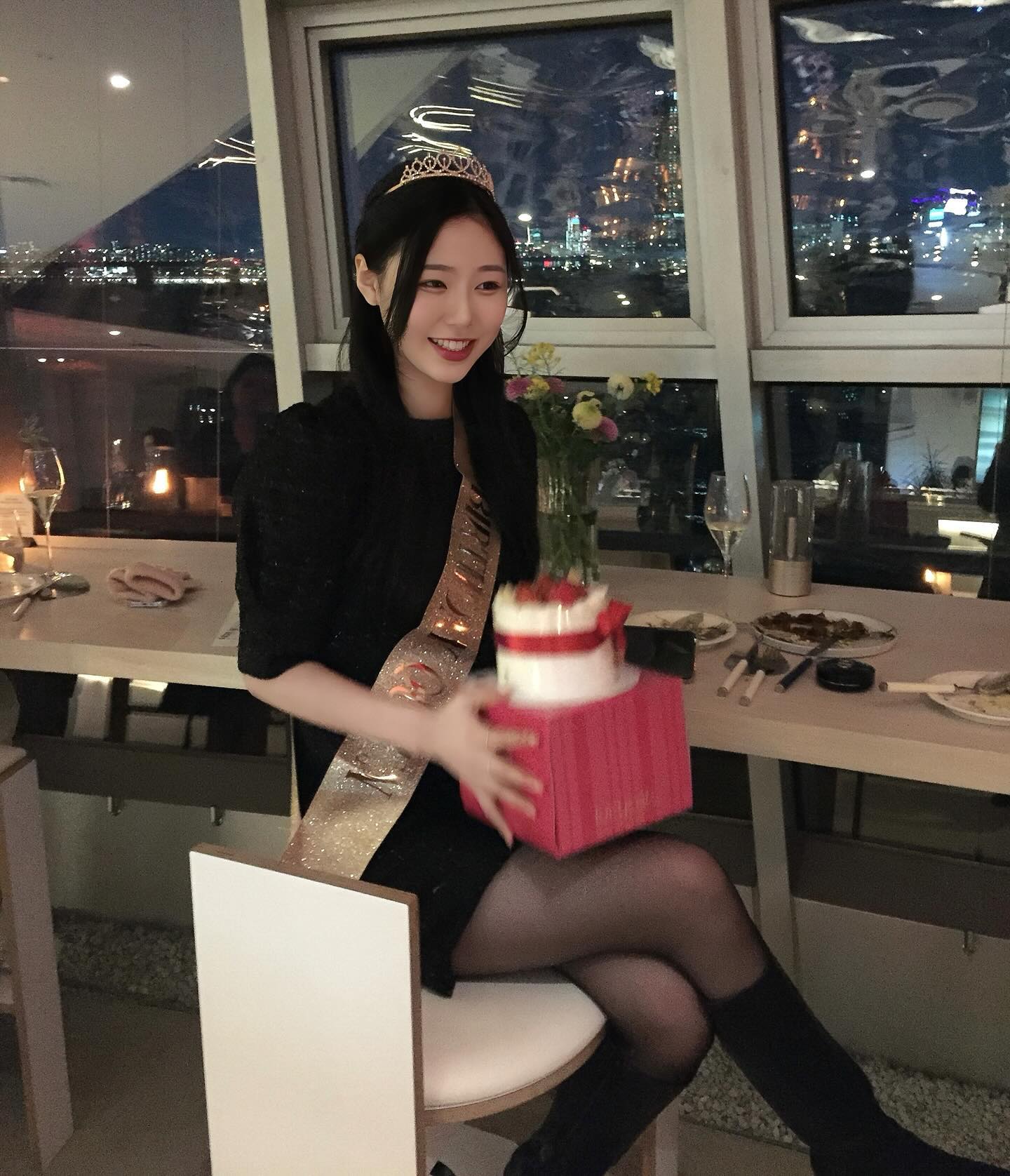 사실 찐생일은 오늘이었던 것 🤭