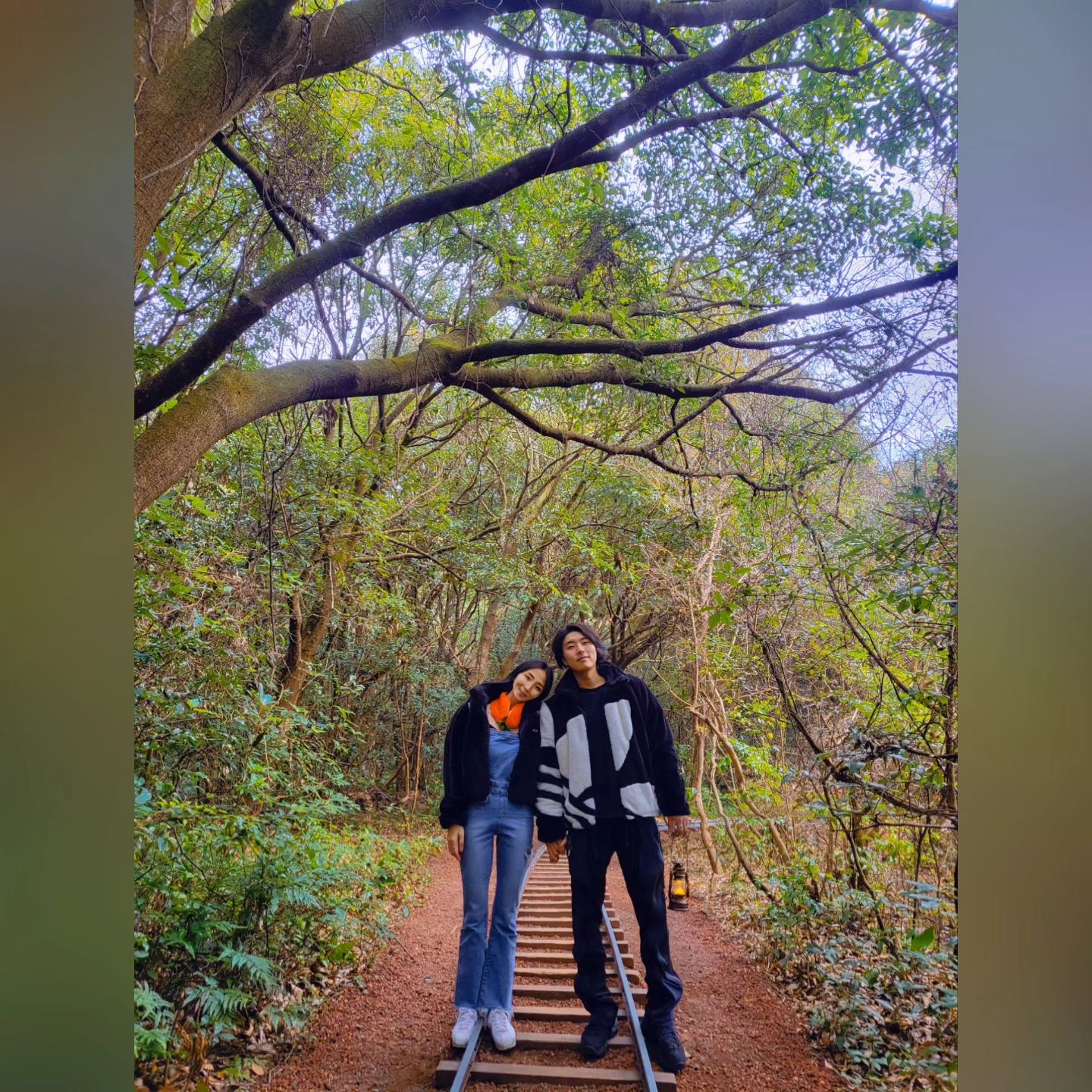 #제주여행#어떨결에#가족여행#가족럽스타그램❤️ 
#산양큰엉곶#애지중지귀한외동딸 #방학생활
 아스팔트 밟고자란 서울촌년인 나는
 흙길,숲.들판.산길 이 그렇게도 좋더라~🤗
범찌 따라 당진와서 잔병치레 하나없이
건강해지고💪건강해지니 예민함도 나아지고?ㅎ
 예온이가 조금만 더 크면
제주 올레길 ,한라산 도전 해보고싶다😍
무튼 엄마도 이모들이랑 와봤다던 여기
참 좋다♡