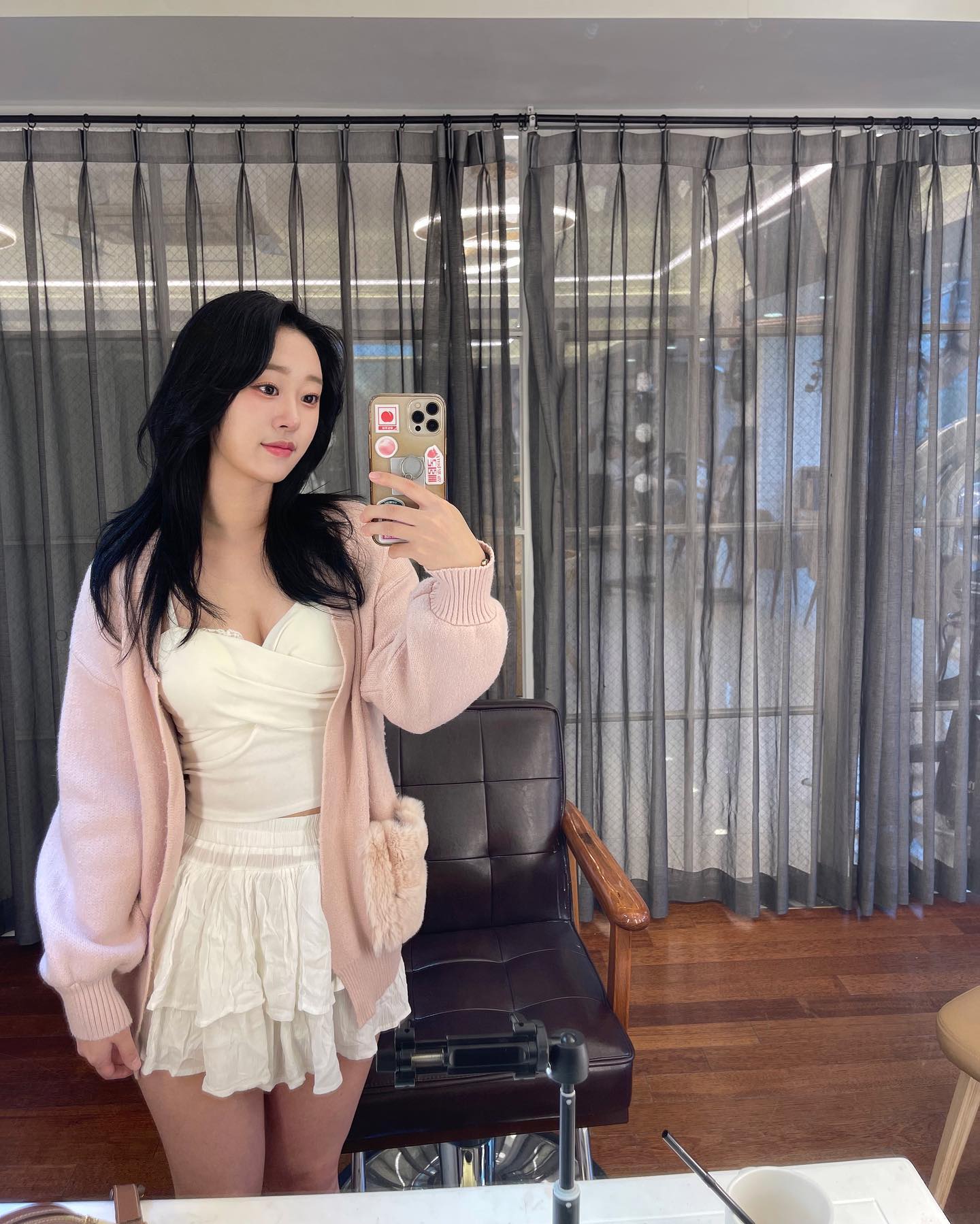 레이어드 펌 맘에든다
축처진 머리 살려주신 단아쌤 감사합니다…🥺
.
.
.
.
.
#프랑크프로보 #강남역