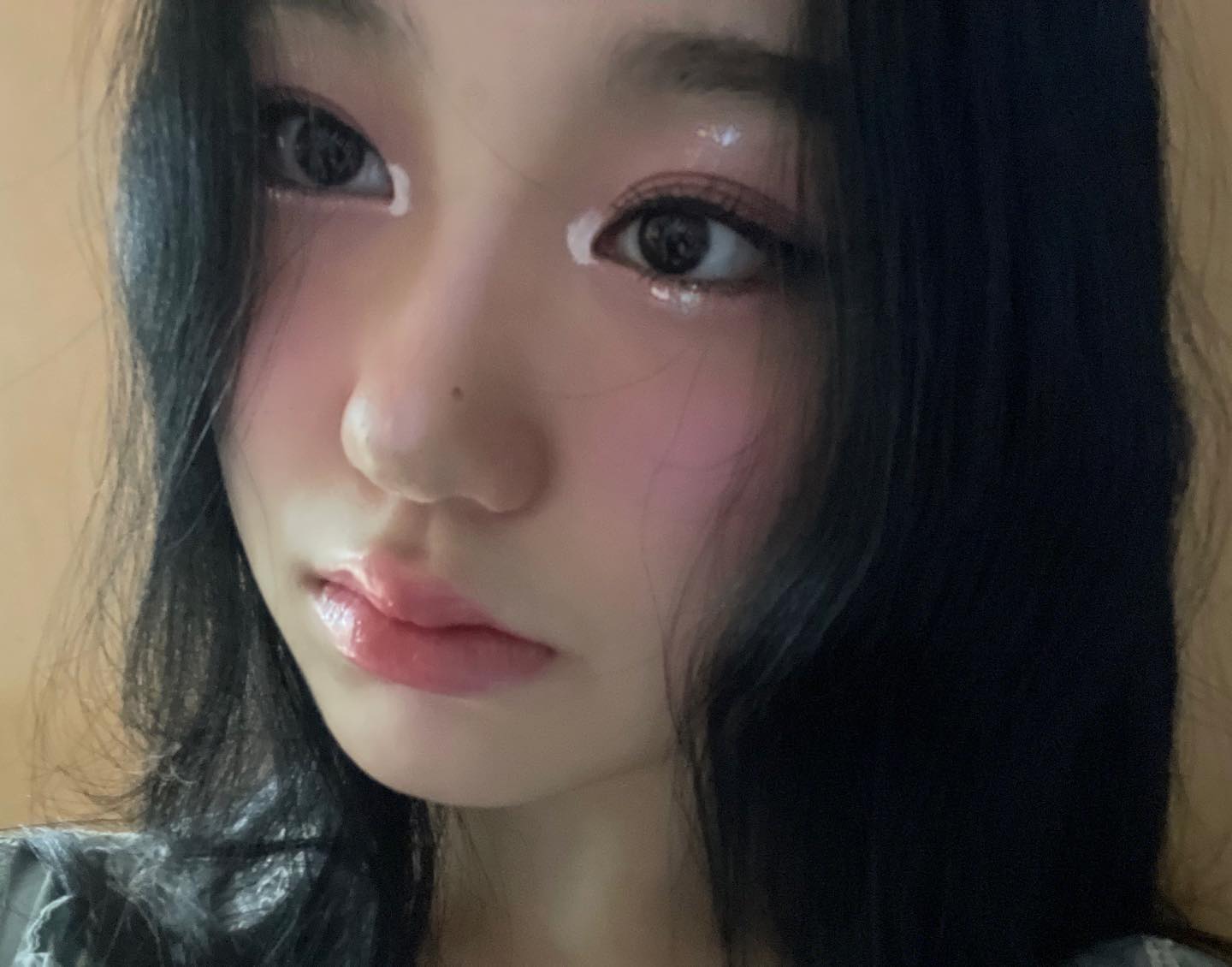 Pink cheek and glitters