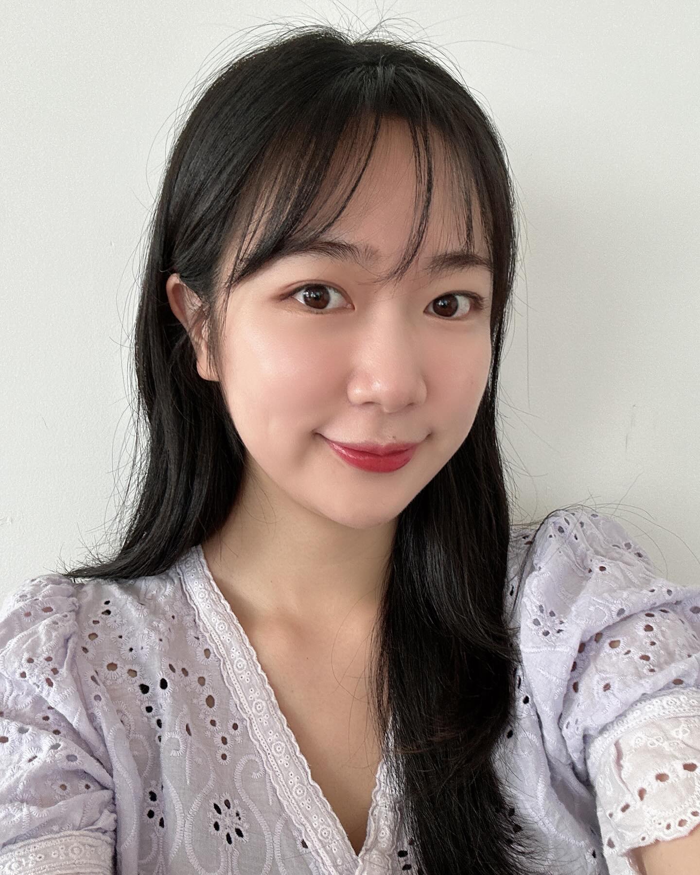 주말이라 늦잠잤더니 눈이 퉁퉁 부었는데
#티타늄리프팅 덕분에 얼굴라인은 갸름💜

효과가 빠른게 최고 장점!⭐️⭐️

#플랜에스의원 #리프팅 #얼굴리프팅 #작은얼굴관리 #피부탄력 #강남피부과 #피부과추천