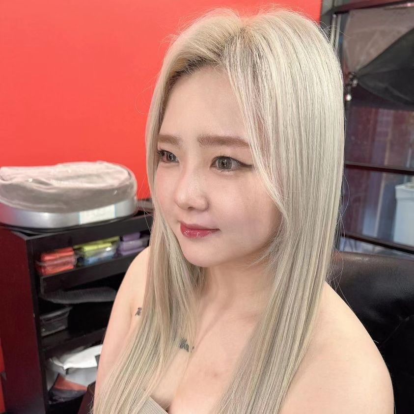 샘 오늘도 감사해요 💕
최고의 퀄리티 최상의 서비스 춘천 헤어샵 청담
#춘천헤어샵 #춘천머리잘하는곳 #춘천메이크업 #춘천헤어샵청담