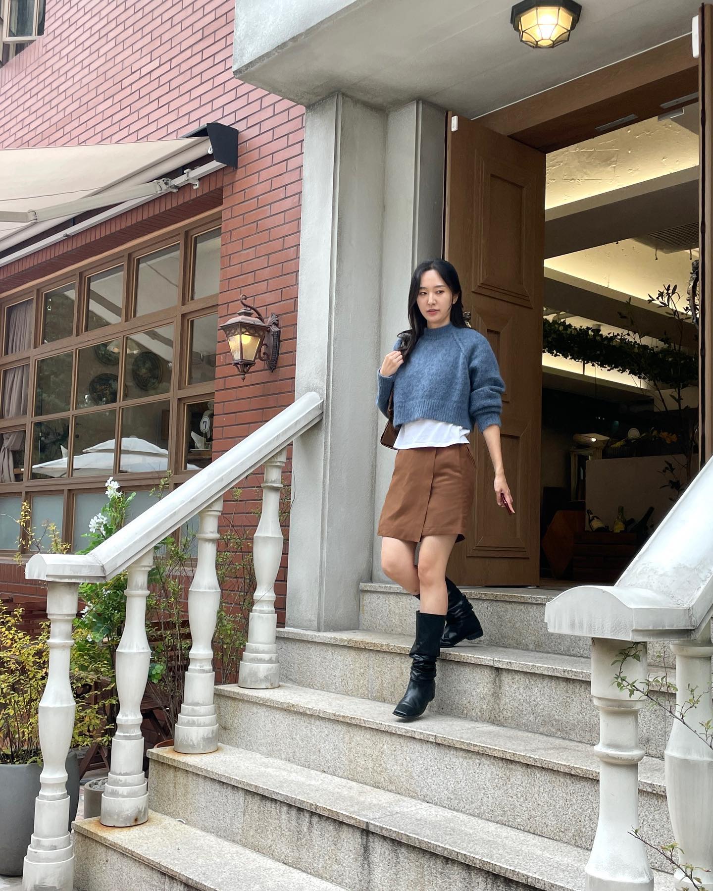 예쁜언냐랑 브런치 행벅,,♥️
한남동 세르클, 테라스에 내부 2층까지 전부 예쁨!!
뺑뒤프+뽐므드테르 비주얼, 맛에 친절하기까지,,
세르콘이라는 디저트도 있던데 또 가고픈 곳🫶

☑️ 세르클 한남