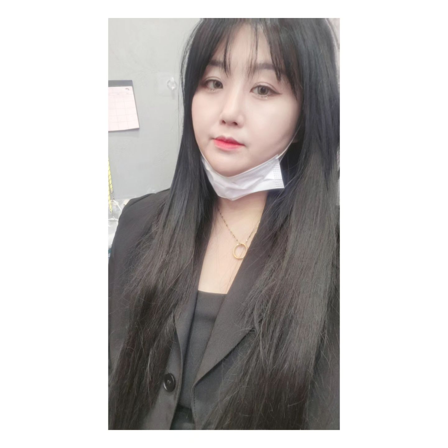 오늘화장좀잘됫네 헷🫢
우리아들이예쁘다고해줬다
기분이좋네👋😁