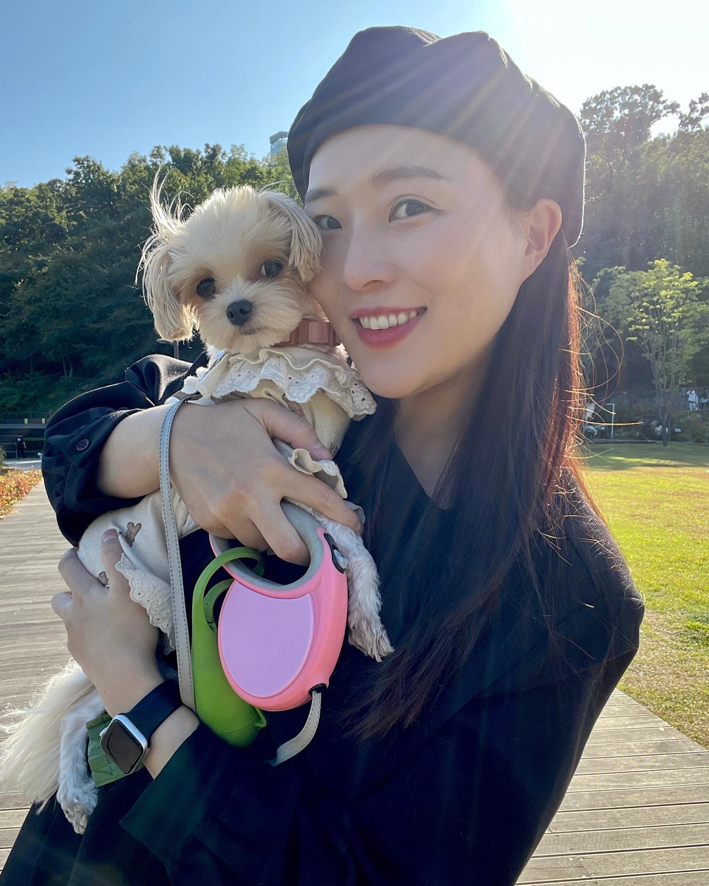 가을 햇살 좋아요 ☀️ 짱아는 더 좋아요 🐶🖤