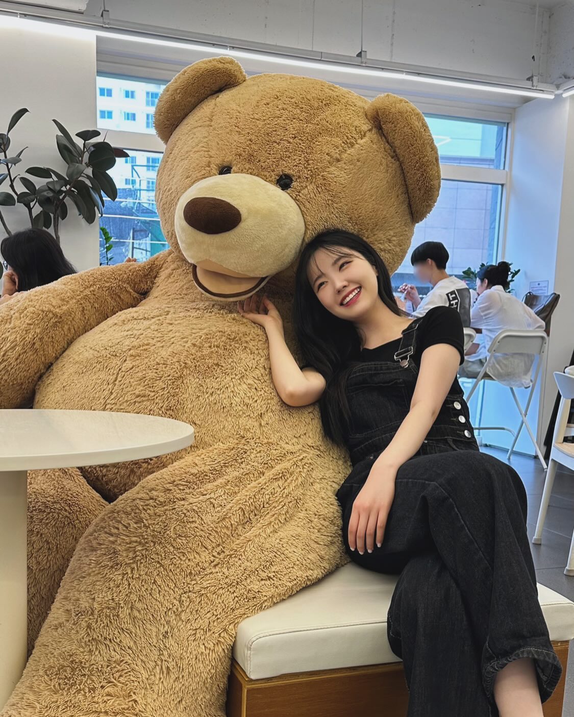 요상한 구도로 찍는데 잘 찍는 거 같기도 하고..?🐻