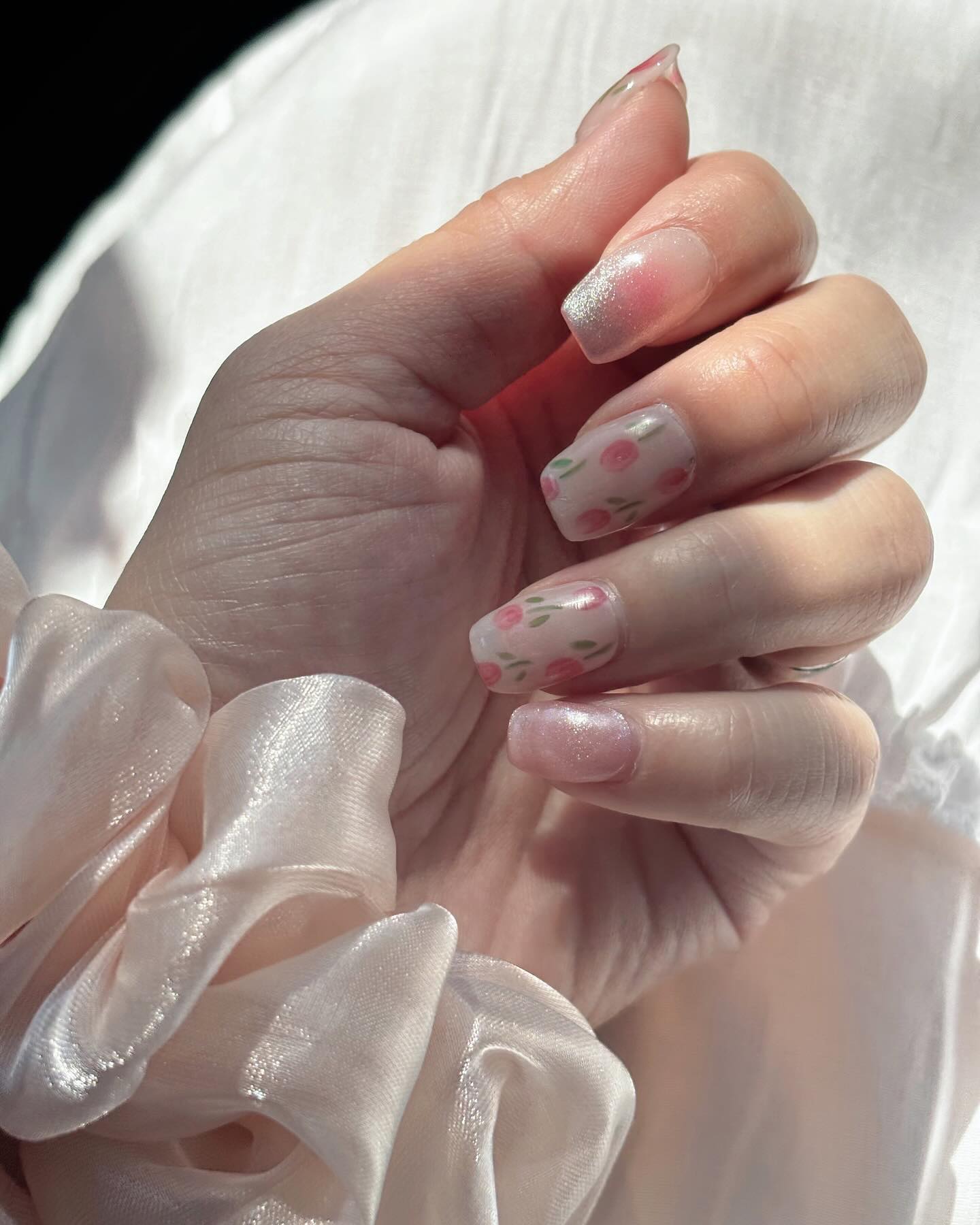 내가 이래서 오호라를 못잃어💅🏻
.
#오호라젤네일 #젤네일팁