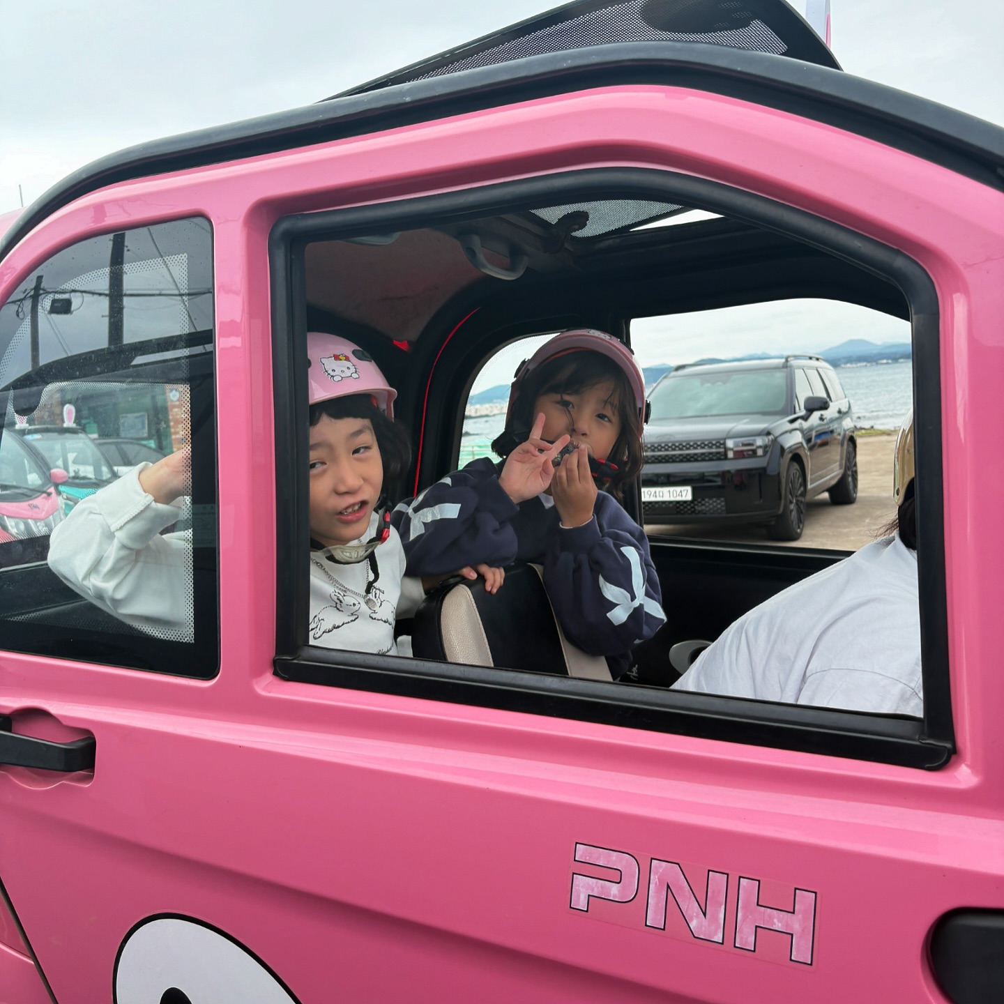 🏝️
비 오는 우도에도
사람들이 득실득실 

우도는 땅콩이라더니,
오징어만 생각남,,,,,🦑

#우도