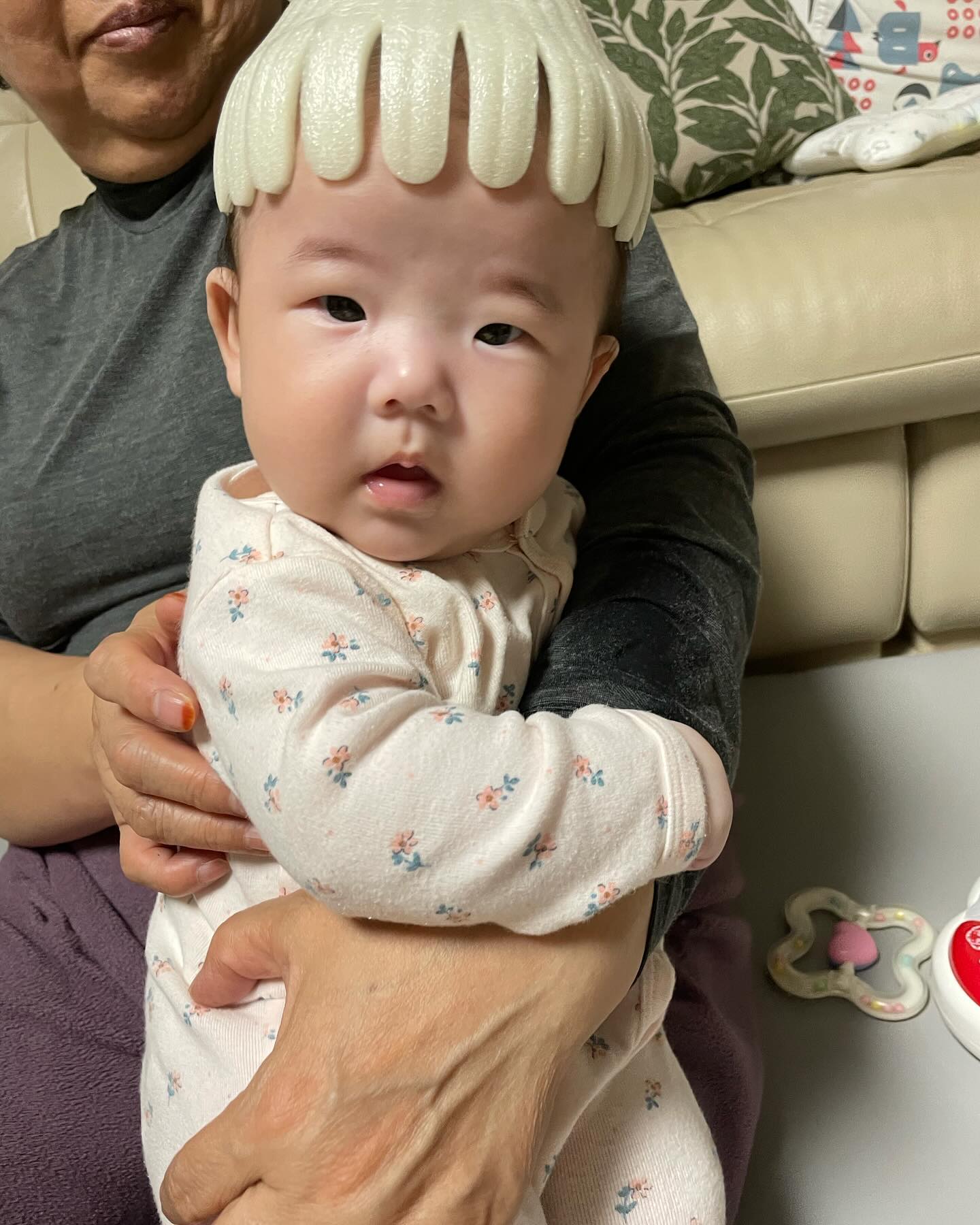 배가 명절 선물로 들어왔다. 
크기도 크고 맛도 있는,ㅋ
아들아님! 

#배#겸댕이#둘찌