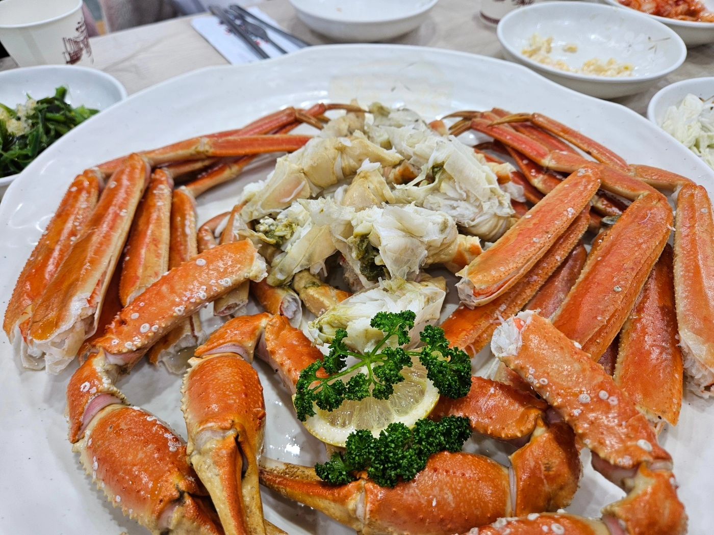 속초여행 크리스마스 🎄 

먹방여행

단천면옥 
함흥냉면 완전 취저😁

카페 코엘 
고구마치츠케잌 존맛😆

속초해수욕장
보트타기 >< 난쫄보라 구경만

유진게찜
언제나 맛난대게 🦀 

속초중앙시장
간식 마무리😅

숙소ㅡ카멜 신축인듯 깨끗

완전알차게보낸 크리스마스🎄

#속초
#속초여행
#크리스마스

#먹스타그램

#푸드스타그램 #존맛탱 #맛있다 #먹팔맞팔 #먹방 #맛스타그램 #맛집스타그램 #맛집탐방 #비주얼깡패 #음식스타그램 #핵존맛 #맛집추천 #먹방 #먹스타 #먹팔 #먹팔선팔
#여행 #여행스타그램 #여행그램 #여행추억 #여행일기 #trip