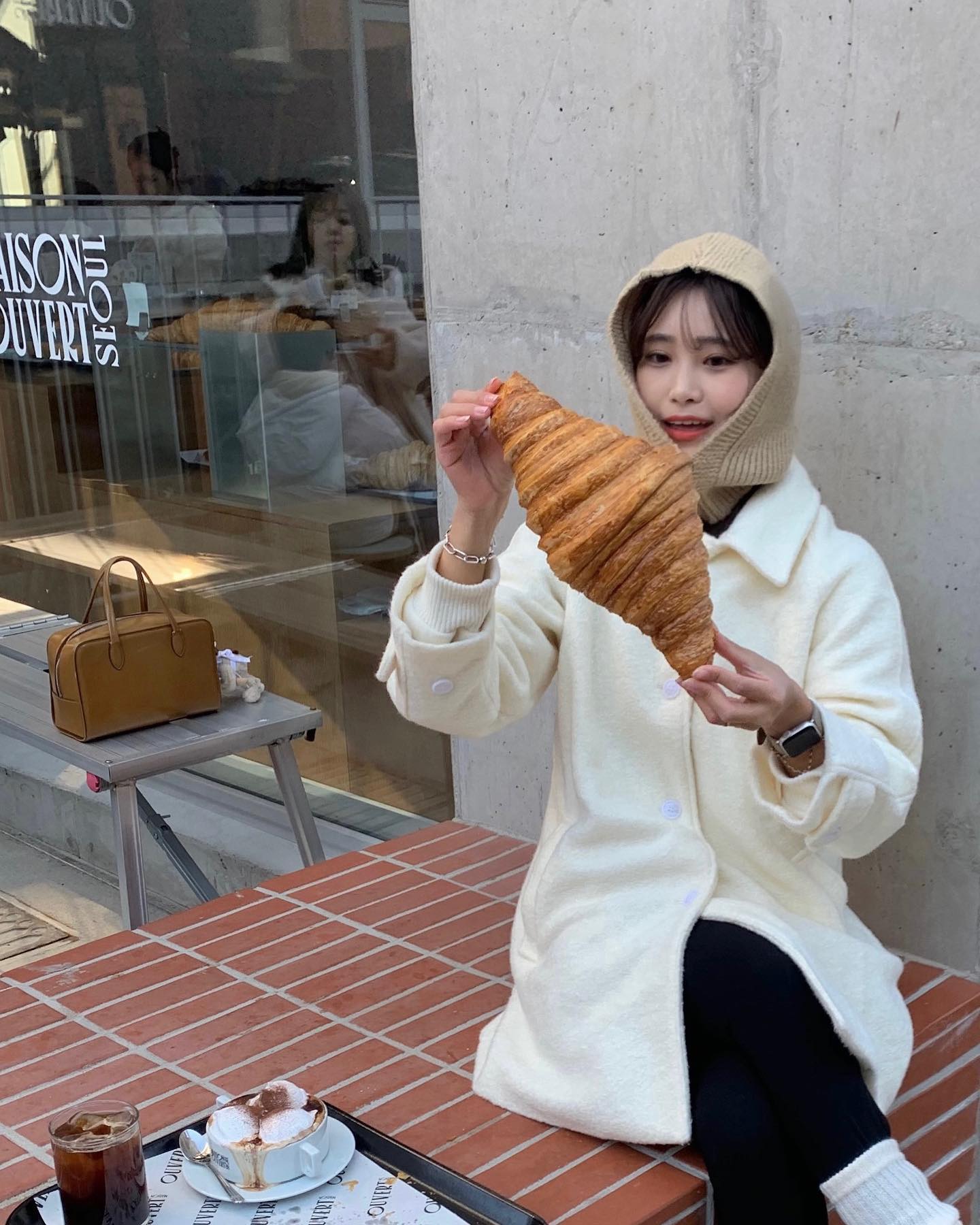 유행을 따라가지 못한 자 ,,, 🥐

 
 

 
 
#대왕크로와상 #오버트서울 #오버트서울누하 #빵맛집 #카페스타그램 #핫플 #selca #selfie #selstagram #셀스타 #daily #일상룩 #겨울코디 #카페추천 #빵 #크로와상 #크로와상맛집 #빵스타그램 #bread #🥖 #서촌카페 #서촌맛집 #북촌카페 #서촌데이트