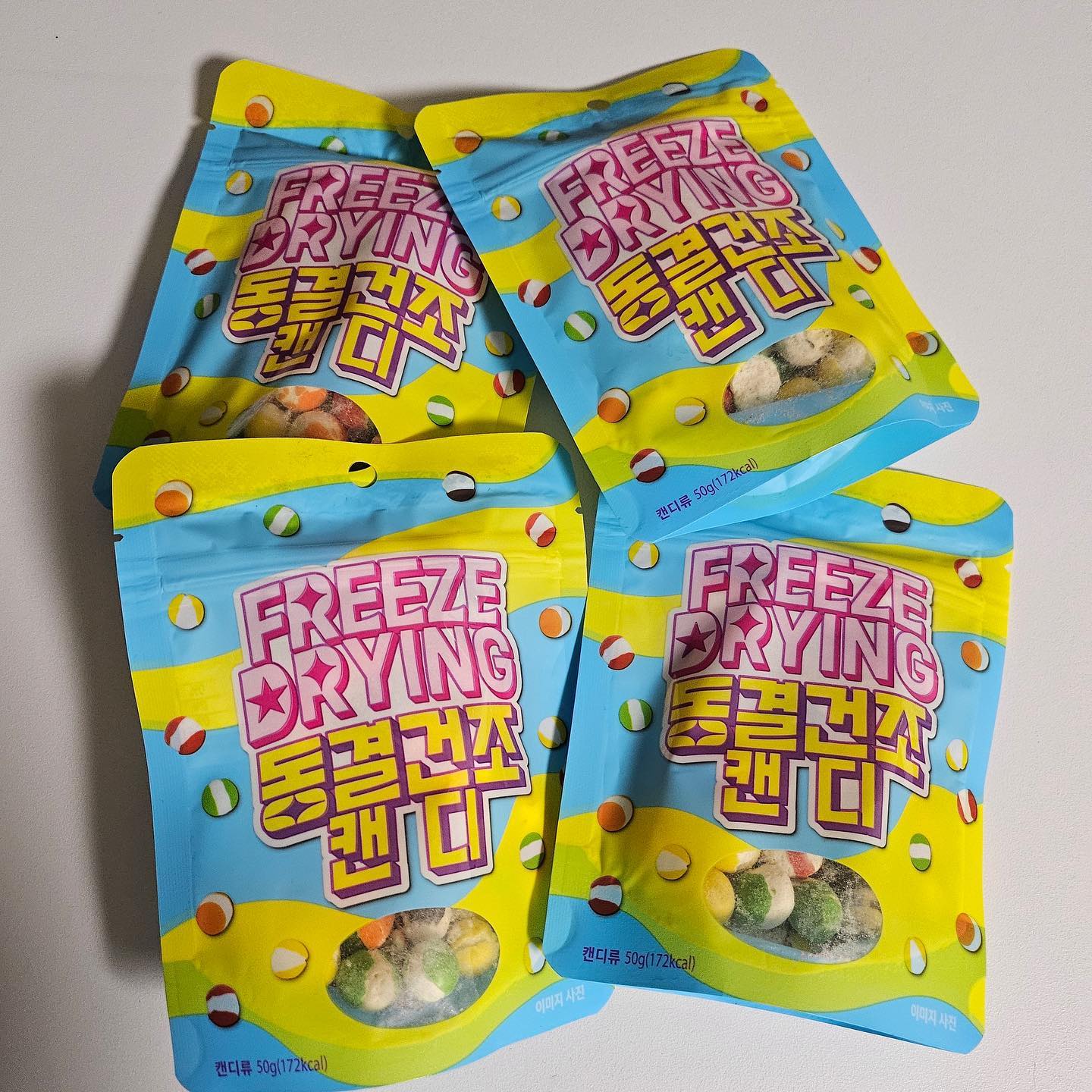 #협찬
달콤바삭한 동결건조캔디 💚
달달한 간식땡길 때 먹어주면 존맛!
계속 손이 가는 중독적인 캔디라 한번 먹기 시작하면
한봉지 뚝딱,,💚 식감도 재밌고 소리도 좋당

#동결건조 #동결건조캔디 #동결건조스키틀즈 #틱톡동결건조캔디 #동결건조간식 #편의점간식 #편의점사탕 #편의점캔디 #편의점신상 #CU편의점 #GS편의점 #세븐일레븐 #이마트24 #편의점동결건조 #편의점동결건조캔디 #틱톡동결건조