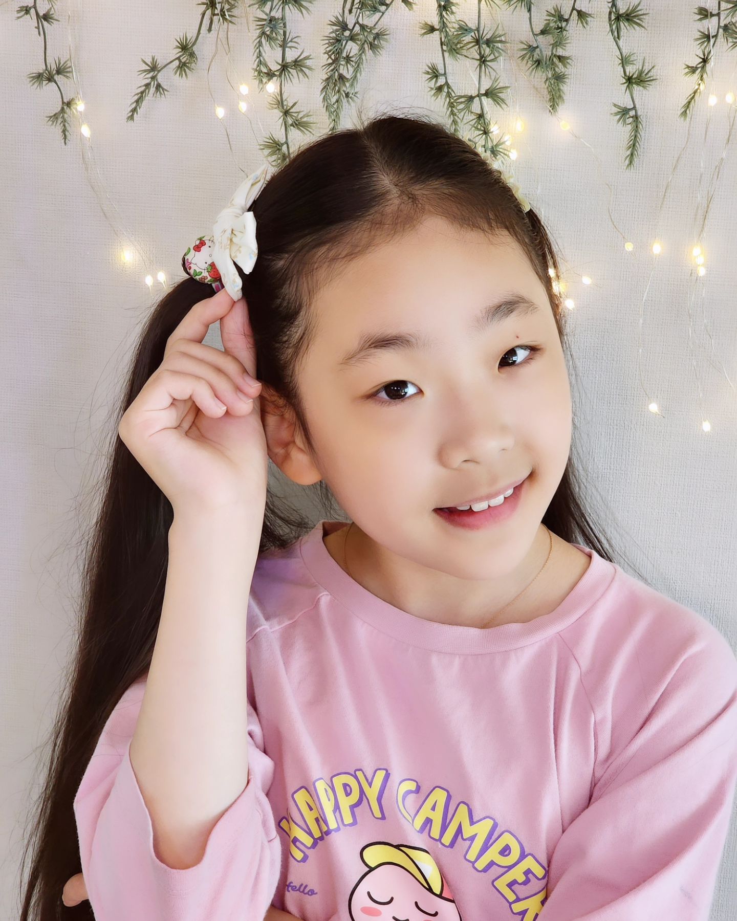 #샤샤🩷
#이벤트선물🎁

핸드메이드 러블리 예쁜 리본핀
양쪽으로 꼽아주어도 예쁠듯한
약간 빈티지 스러운듯 고급스러운 리본
아기자기 예쁜핀 좋아하는 딸
등교할 때 착용하고 세상신난 샤샤
여행갈 때 샤랄라 원피스에 함께할거예요 🎀🩷

함께 보내주신 핀들도 넘 예뻐요!!👍

#감사합니다
🎀 madejjung

착한가격으로 아기자기 예쁜템 한가득
구경가보세용~~~🎀🩷🩷🩷

#예쁜리본 
#예쁜헤어핀 
#핸드메이드 
#딸스타그램 
#딸키우는재미 #딸