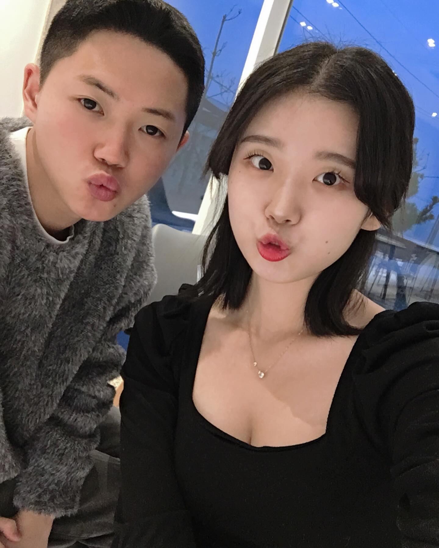 우리 조금 닮은 거 같지않나요~?٩(◕ᗜ◕)و