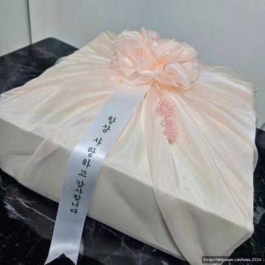 마음채움박스 과일선물박스

25년 과일전문가가 직접 선별한
프리미엄 제철 과일 선물🎀

당도검사기로 꼼꼼하게 선별되어
당도 보장!!

마치 설탕을 뿌린듯 너무 맛있었어요~
"
#병문안 #이바지과일 #제철과일 #과일박스 #부산과일바구니 #과일바구니 #단체선물 #마음채움박스 #상견례 #이바지