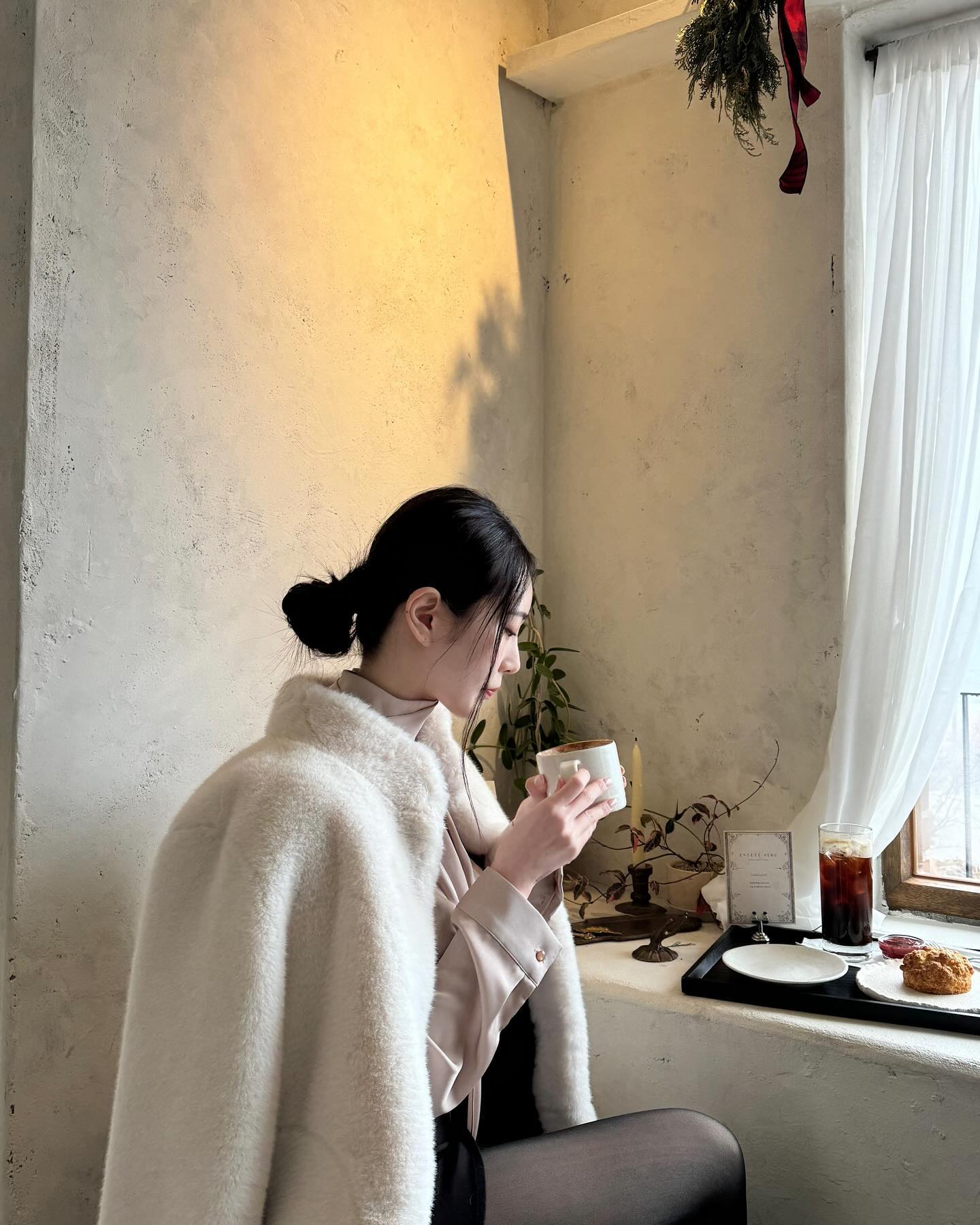 따뜻한 느낌 너무 좋다
일상에 치이다 한번씩 가는 예쁜 카페는 진짜 힐링 그 자체 🤎