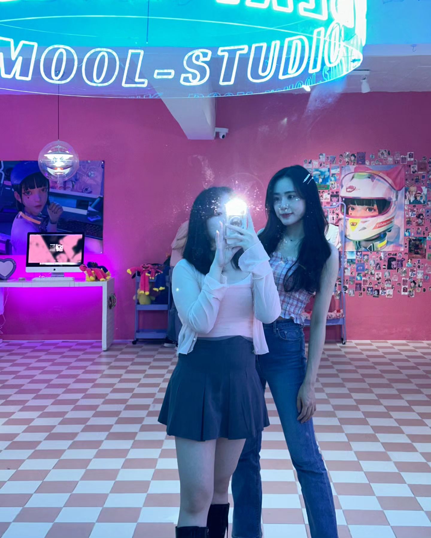 퀸카 영상 나왔어요!
많관부!

연습이랑 촬영하면서 즐거웠어 ㅎㅎ
공연도 열심히 해보쟈❣️

유튜브-> 팀 디온 채널에서 확인 가능!

#퀸카 #퀸카촬영