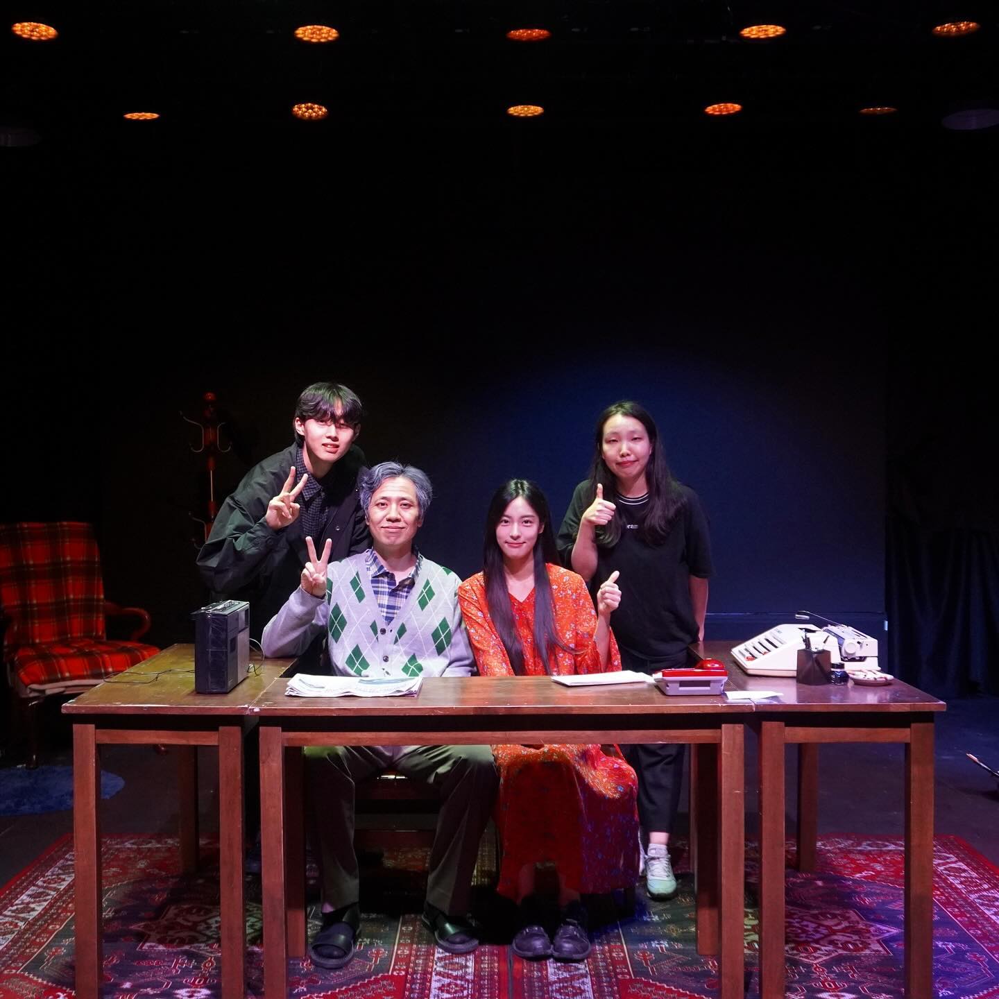 2024.10.23~24

<은하수 다방 미스 강> 

얘가 진짜 많이 움직인다. 방금 발로 빵 찼어.

철원씨, 잘지내 
편지는 버릴까 하다, 그냥 두고갈게