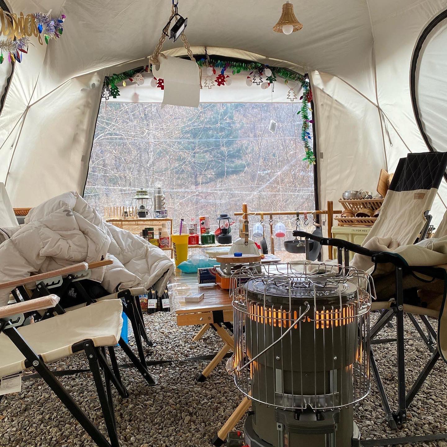 🏕️
날씨가 풀려버리니 그리워지는
#동계캠핑❄️ 
지금보니 2박임에도 참 맥시멀했던 지난날..