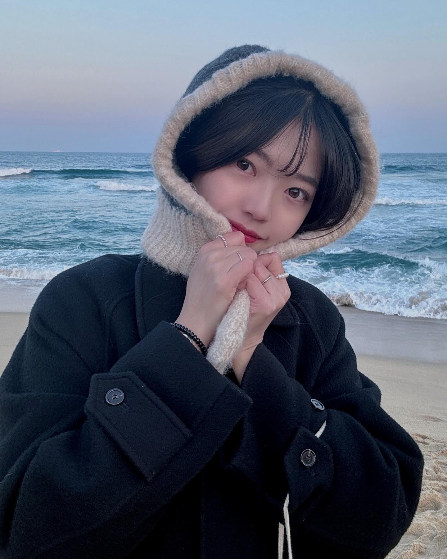 꽁꽁 싸매기 ଲ༼Ꙩ Ꙩ ଲ༽

#강릉여행 #바라클라바 #안목해변
