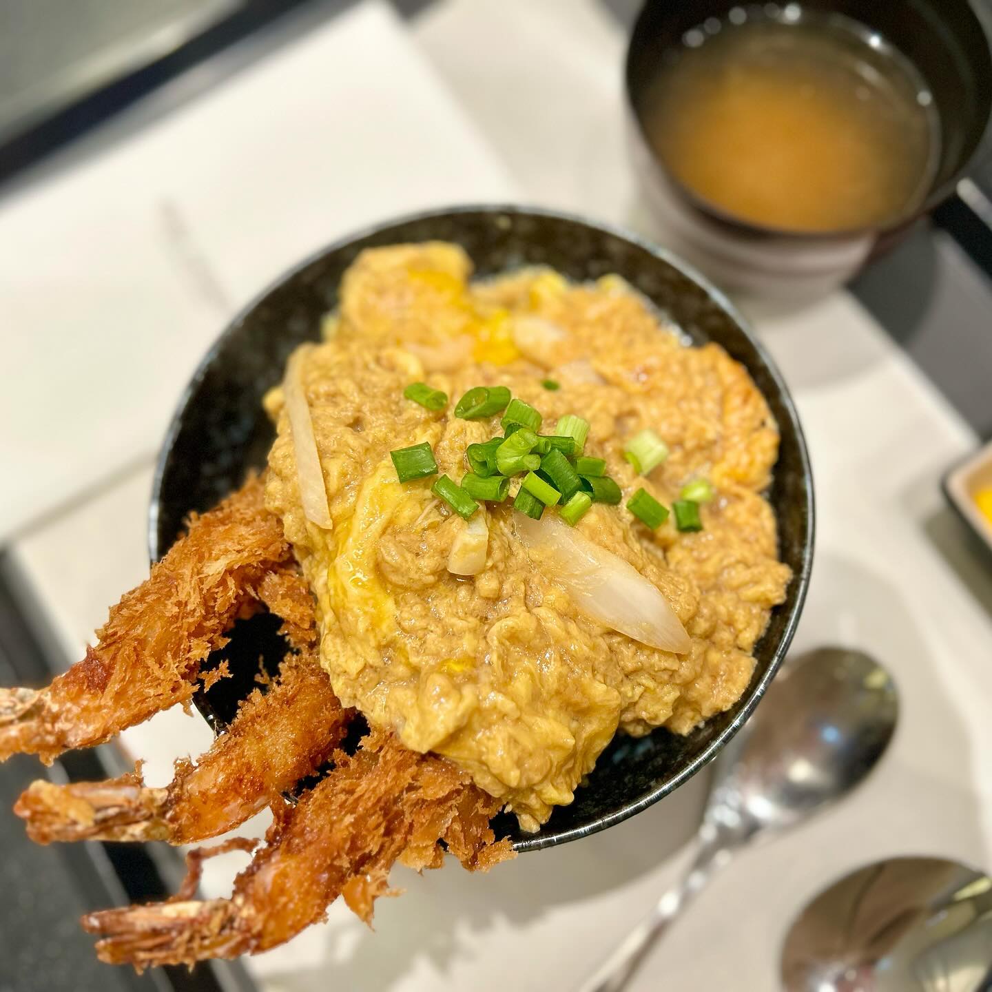 -
-
#연남토마
#동탄롯데백화점 
#새우튀김덮밥