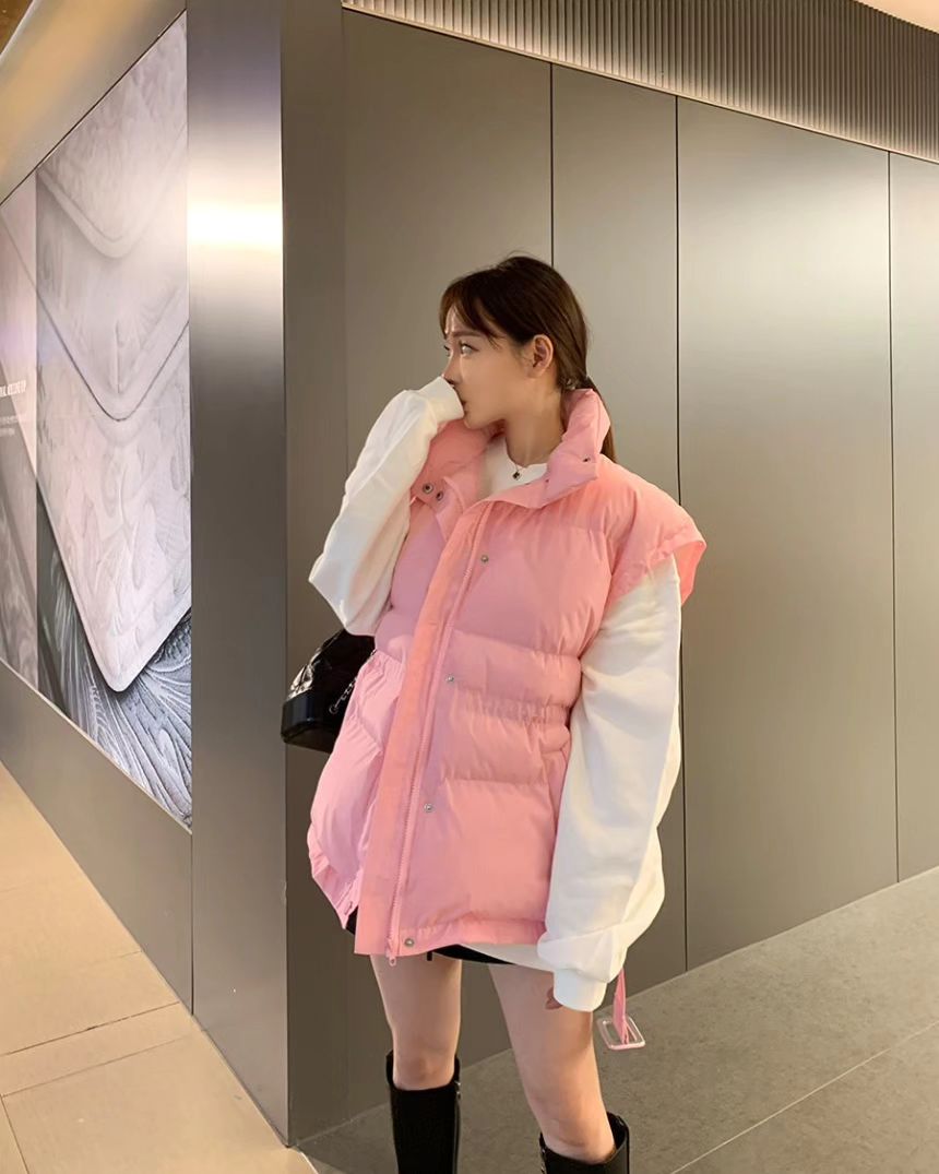 오버핏 스트랩 패딩 조끼💝

컬러 : 화이트,핑크,소라,블랙 4color

#예쁜패딩조끼 #하이넥패딩조끼 #패딩조끼 #패딩조끼코디 #여자패딩조끼 #핑크패딩 #키작녀코디 #키작녀쇼핑몰 #겨울패딩 #겨울패딩조끼 #제이꼬모