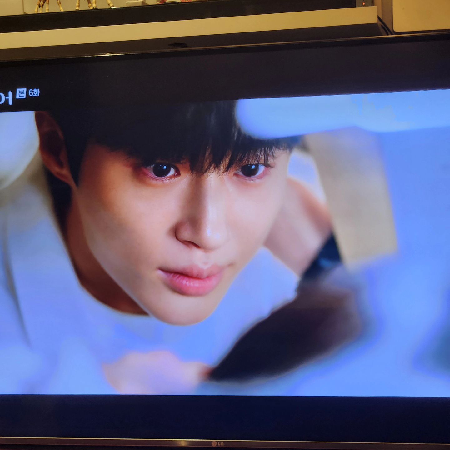 하.. 요즘 이오빠때문에 부정맥 생길듯... 볼때마다 도파민 파티..정말 서사가 미쳤다!!!!!!!!!! 담주 월요일까지 어떻게 참지😢 #변우석 #도파민폭파드라마 #힐링드라마
#선재업고튀어 #잘생기면다오빠야 #서사가미친드라마 #도파민 #내최애 #추억소환드라마 #상콤이 #서업튀