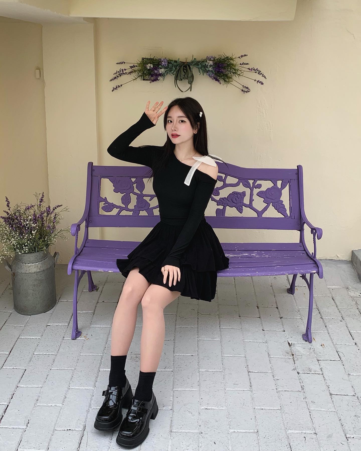어딘가 리본 하나 있어야 직성이 풀리는 나 .. 🎀🖤