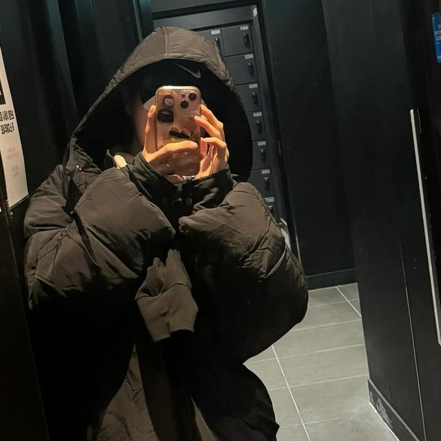 김로틴 김펌킨 on Instagram: "#광고 #협찬 D-7 남은 여성의 눈바디,,,?🤪 레전드 만능 레깅스를 발견해따 🚨 보들보들 피치 기모 소재로 겨울에도 온기를 지켜주는데 흡수력 짱이라 헬스장 4시