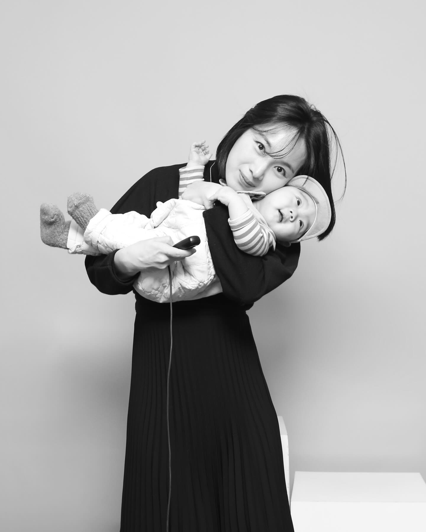 🩵리원 200일🩵
분명 가족 사진 이었는데 웃픈 사연으로 둘만 후다닥😆
200일동안 건강하고 밝게 웃어줘서 고마워 😍
앞으로도 많이많이 웃자 ❣️
사랑해 아들🥳

#오디티모드해운대점 #200일셀프촬영 #흑토끼띠아기