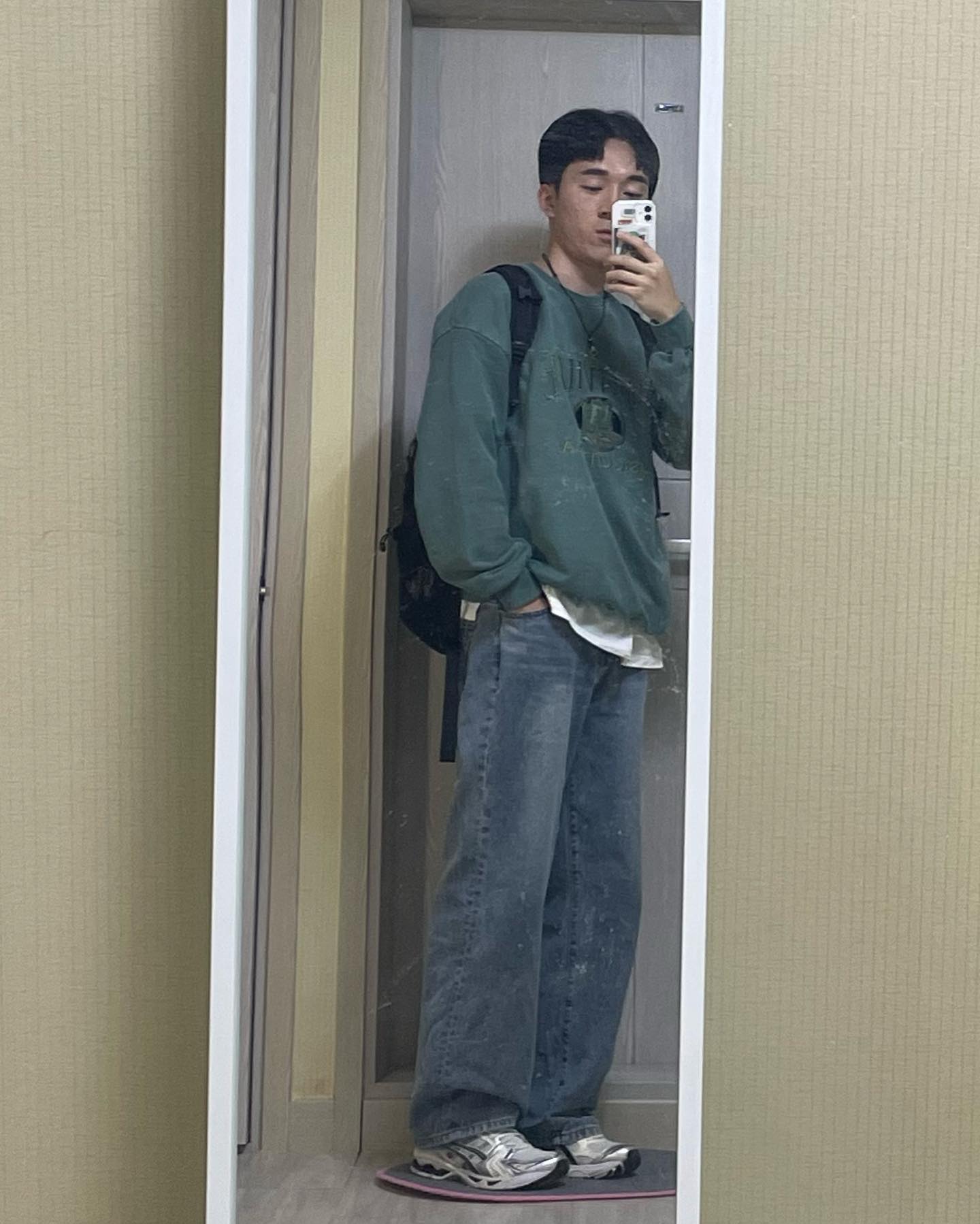 색감 넘 예쁜 맨투맨