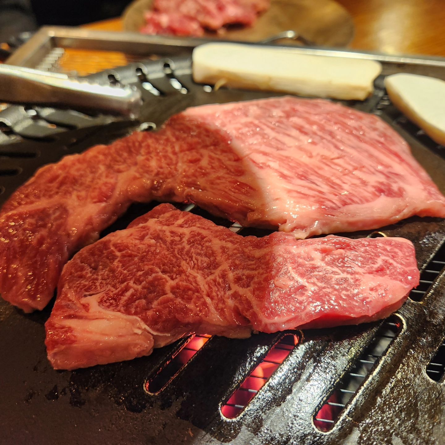 일끝나고 주안 나들이
사랑하는 님과 소주도 함께 먹으니
맛있군

#주안맛집
#주안역 맛집
#주안 소고기
#조선화로집 주안점
#주안 고기집