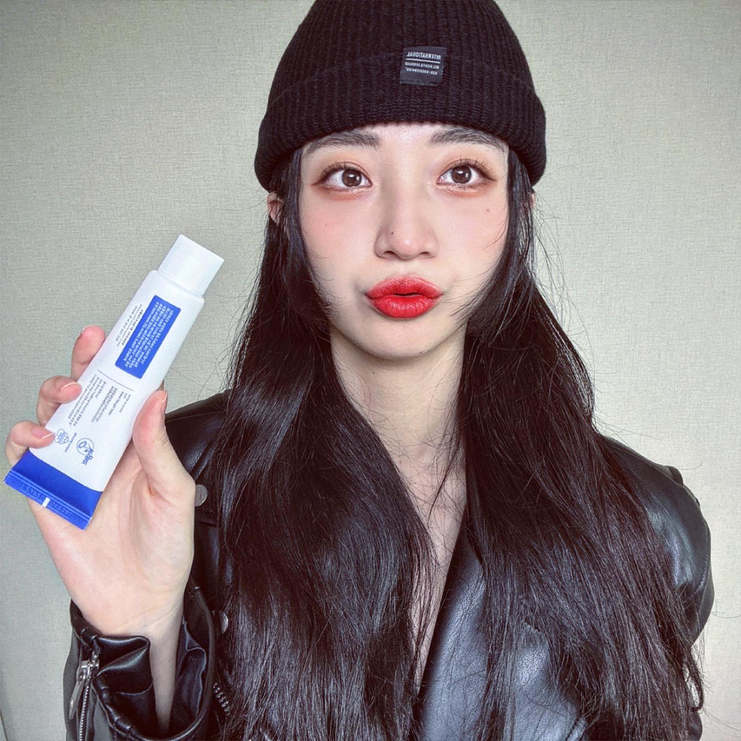 💙겨울철 딥씨 퓨어 워터크림💙#협찬

✔️무거운 느낌 없이 아침에 화장하기 좋은 가벼운 제형 
✔️피부 수분 공급 해주는 환절기 겨울철 워터 크림
✔️각종 바다 추출물과 해양심층수가 같이 포함된 예민보스 나에겐 꼭 필요한 필수템

#퓨리토 #퓨리토크림 #딥씨크림 #PURITO #크림추천 #물광크림 #민감피부보습 #해수크림 #얼루어 #르뷰 purito_official