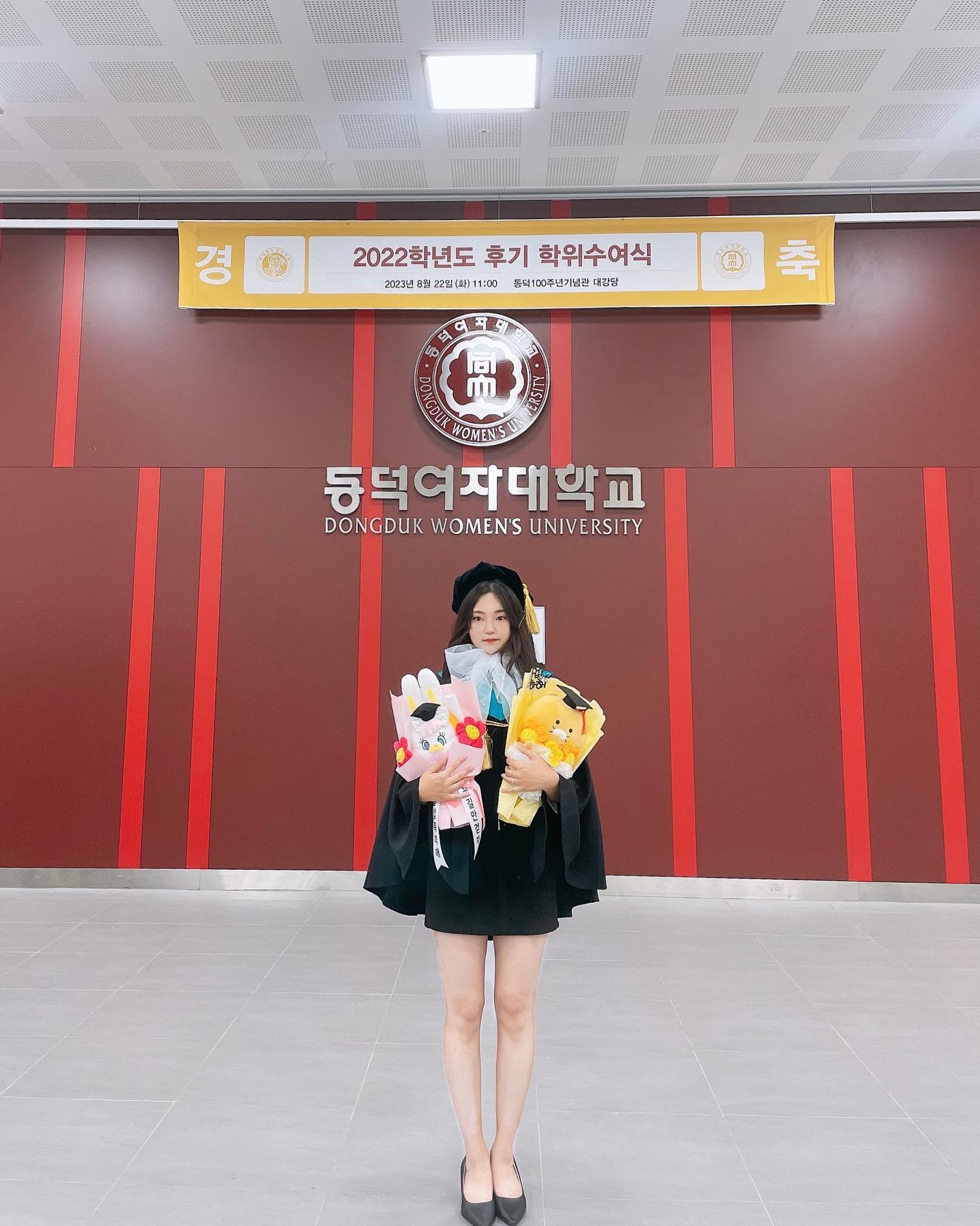 드뎌 나도 졸업🎓
앞으로 꽃길만 걷자 주영🫶

-
#졸업 #졸업식꽃다발 #척척학사 #🎓 #꽃길만걷자🌸 #20230822