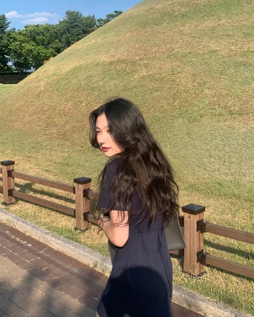 ☀

#경주 #경주시 #경상북도 #경북 #황리단길 #대릉원 #여름 #덥다 #원피스 #펌 #03 #04 #05 #06 #07 #08 #09