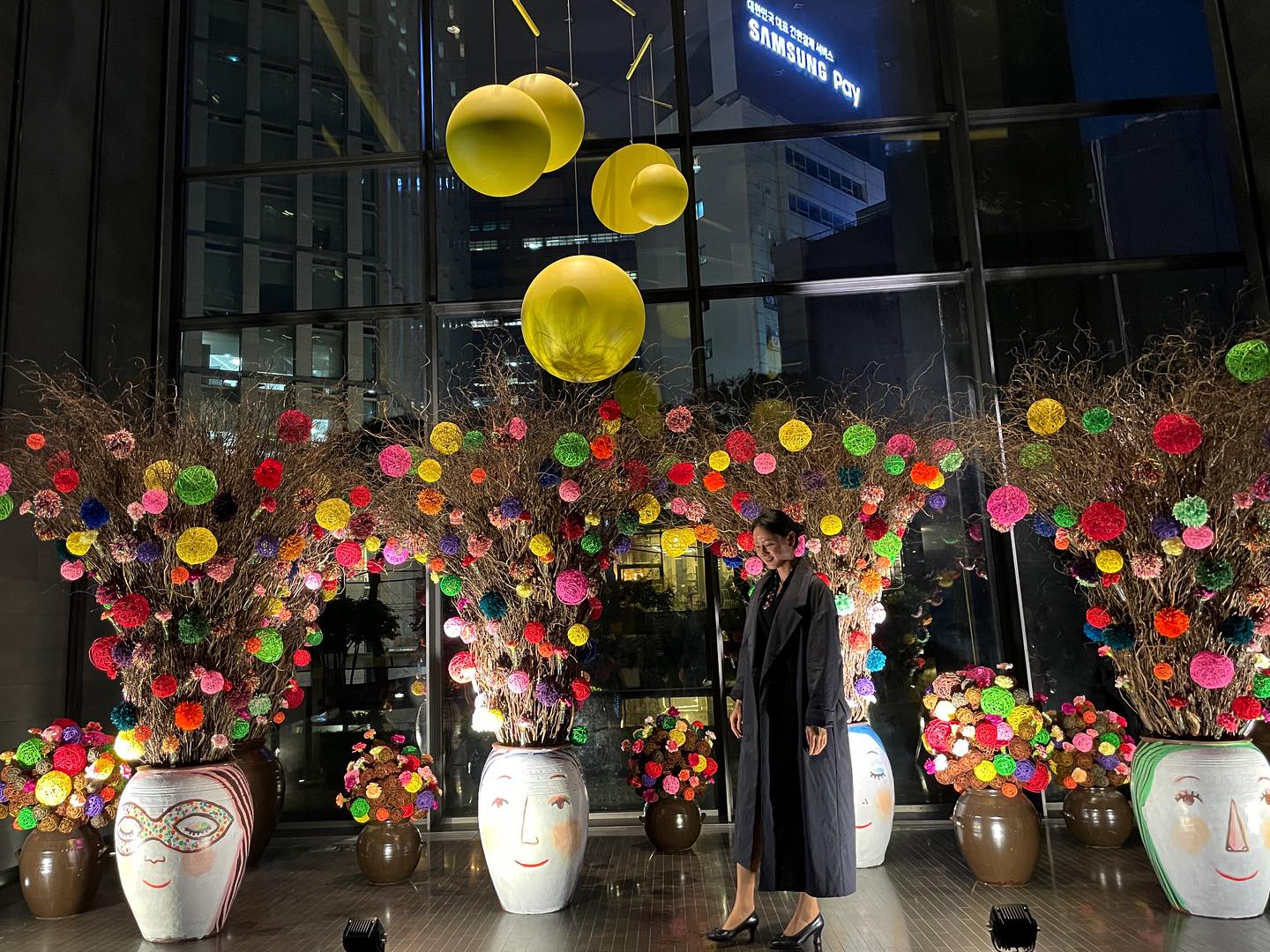 좋고, 예쁜것만 보아도
바쁘고 빠르게 지나가는 시간이지만,
놓치지 않고 가려고 애쓰고 기억하는 하루 중 행복한날❤️
그나저나 벌써 연말이라니…
#시간순삭 #광화문 #포시즌스호텔