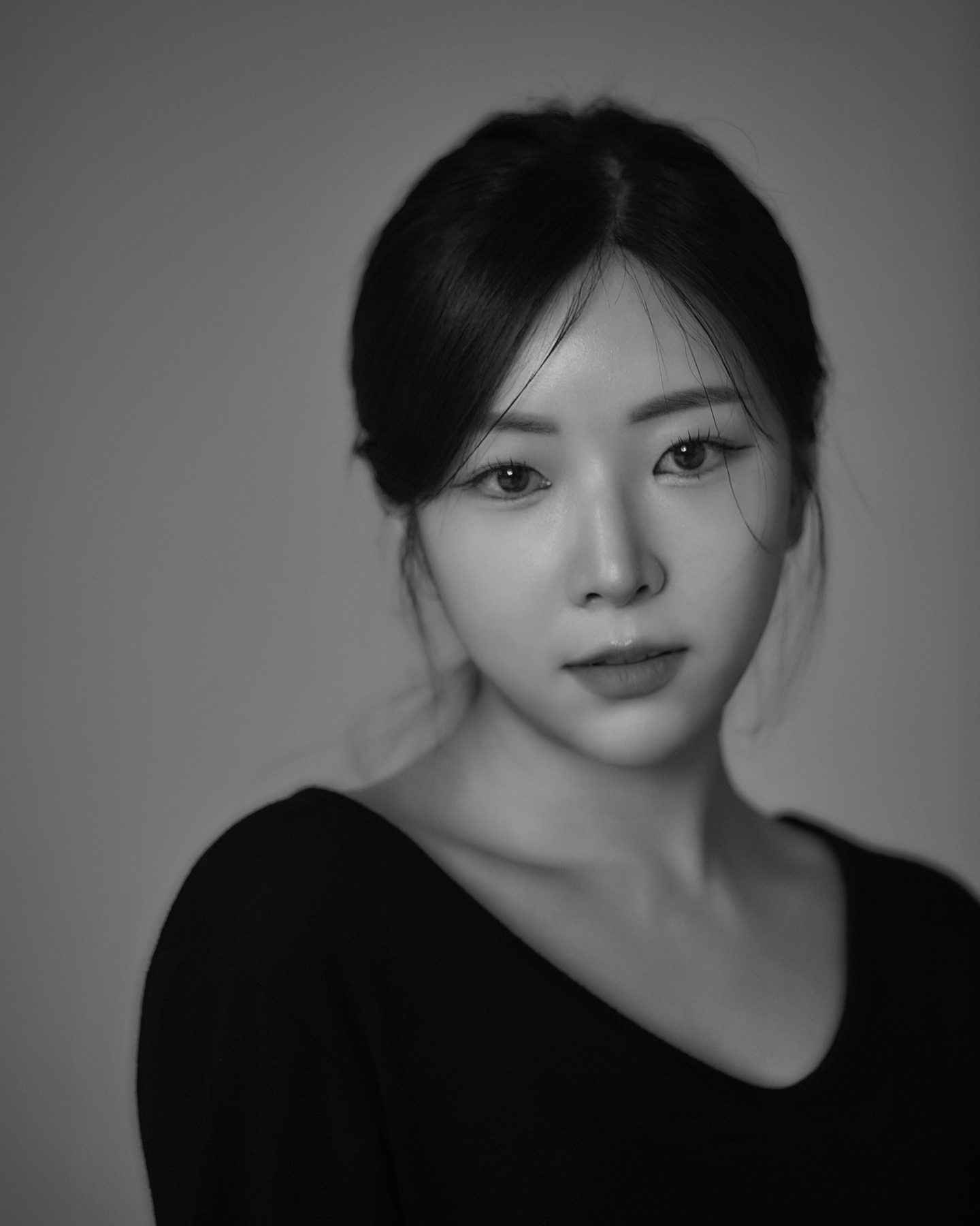 흑백 프로필 🌙
분위기 너무좋자나..

하고싶은거 다 하게 해주시는 섬세한 금손 작가님 덕분에 웃음꽃 피는 촬영이 가능한 키킼드로우! kikik.draw ♥️