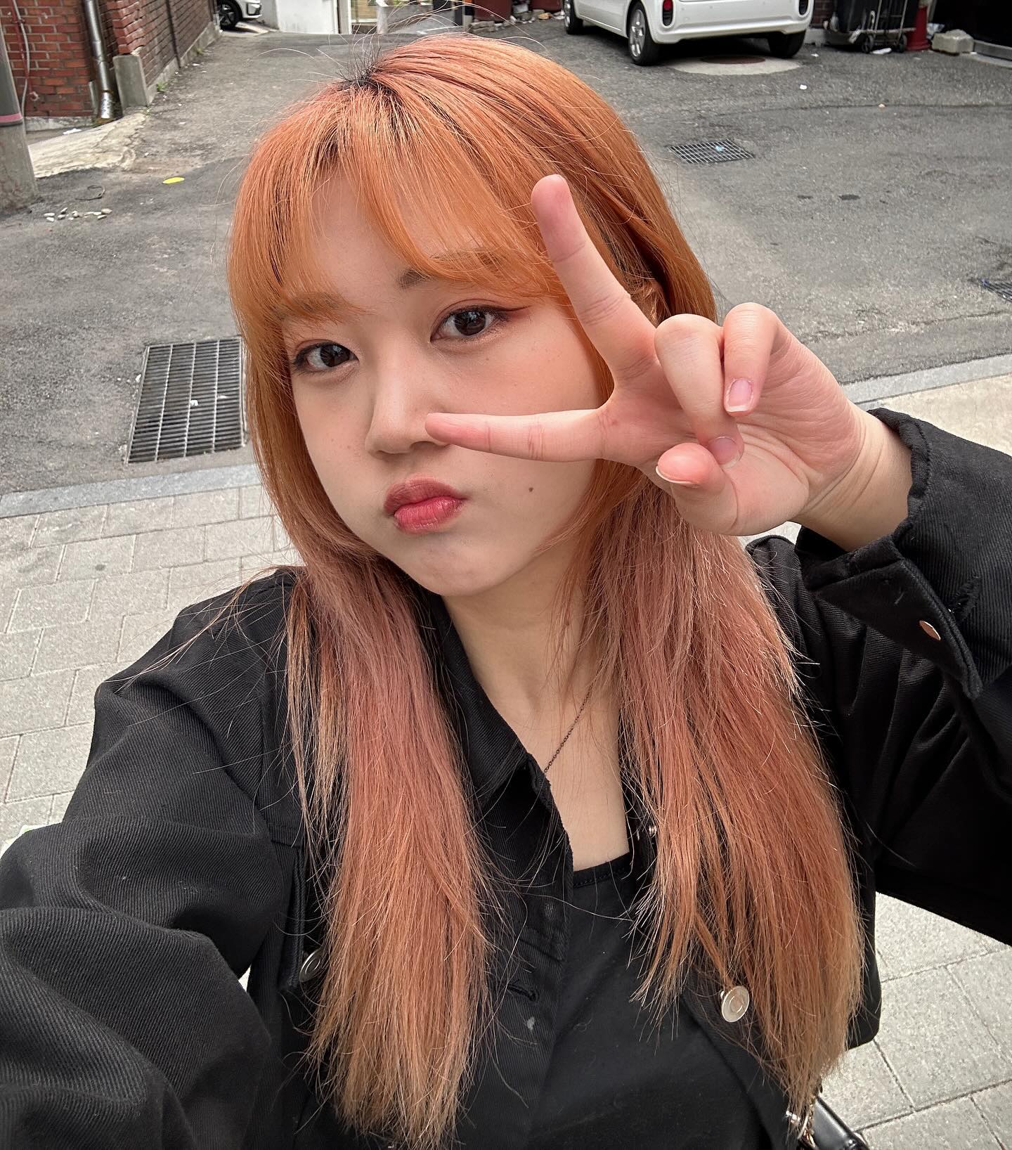 #협찬 요즘 일정이 바쁘고 지쳐서 피부가 넘 푸석푸석한게 고민이었는데 리엔케이 가서 해결하고 왔어요🫶

사진은 피부 보정 없이 기본 카메라로 찍은 사진입니당. 엄청 촉촉하고 매끄러워서 아주 그냥 자동 보정.

사실 한 번 만에 큰 변화는 없을거라 생각하고 다녀왔는데, 다녀온뒤로 속까지 촉촉하게 차오르고 쫀쫀한게 느껴져서 넘 좋았어요!! 뭉친 목이랑 어깨도 풀어주셨는데 완전 힐링 그 잡채🥹 

리앤케이는 브랜드에서 만든 화장품만을 사용해서 케어해주고, 본인의 피부에 맞게 맞춤케어 해준다고 하네욧. 구욷.

[리앤케이퍼스트멤버쉽]
서울 서초구 서초대로 347 서초크로바타워 5층

______________________________

#리엔케이퍼스트맴버쉽 #교대역마사지 #교대역피부관리 #리엔케이교대 #리엔케이 #리엔케이이벤트 #리엔케이피부관리 #리엔케이화장품 #리엔케이마사지 #무료피부관리 #리엔케이카드 #리엔케이롯데카드 #리엔케이국민카드 #리엔케이하나카드 #리엔케이체험단 #리엔케이스킨케어체험