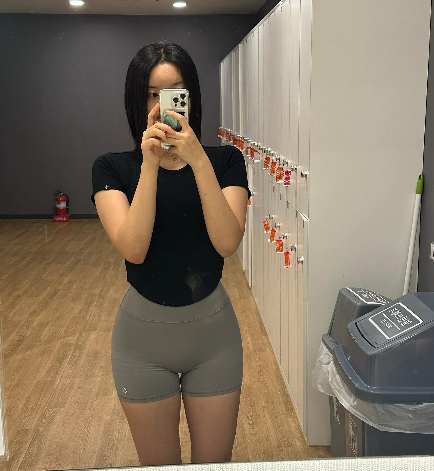 오랜민에 운동했더니
천국다녀옴😇😇

힘들엇던 목요일
다들 고생하셧습니당;)