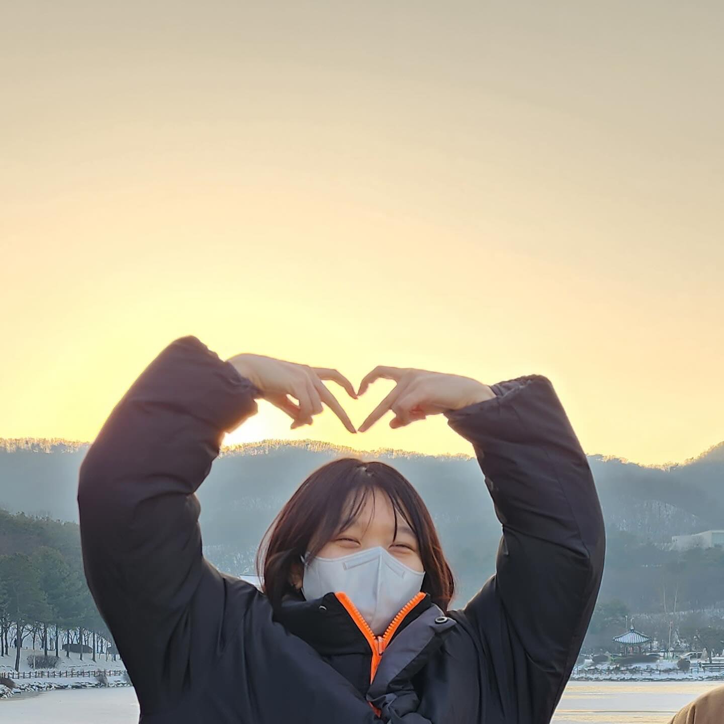 Goodbye 2023 ~*
.
.
다짐하고
축하하고
약속하고
재미지고
응원하고
함께하고
시작하고
환수하고
사랑하자 
.
.
2024에도! 
.
.
Happy New Year!
