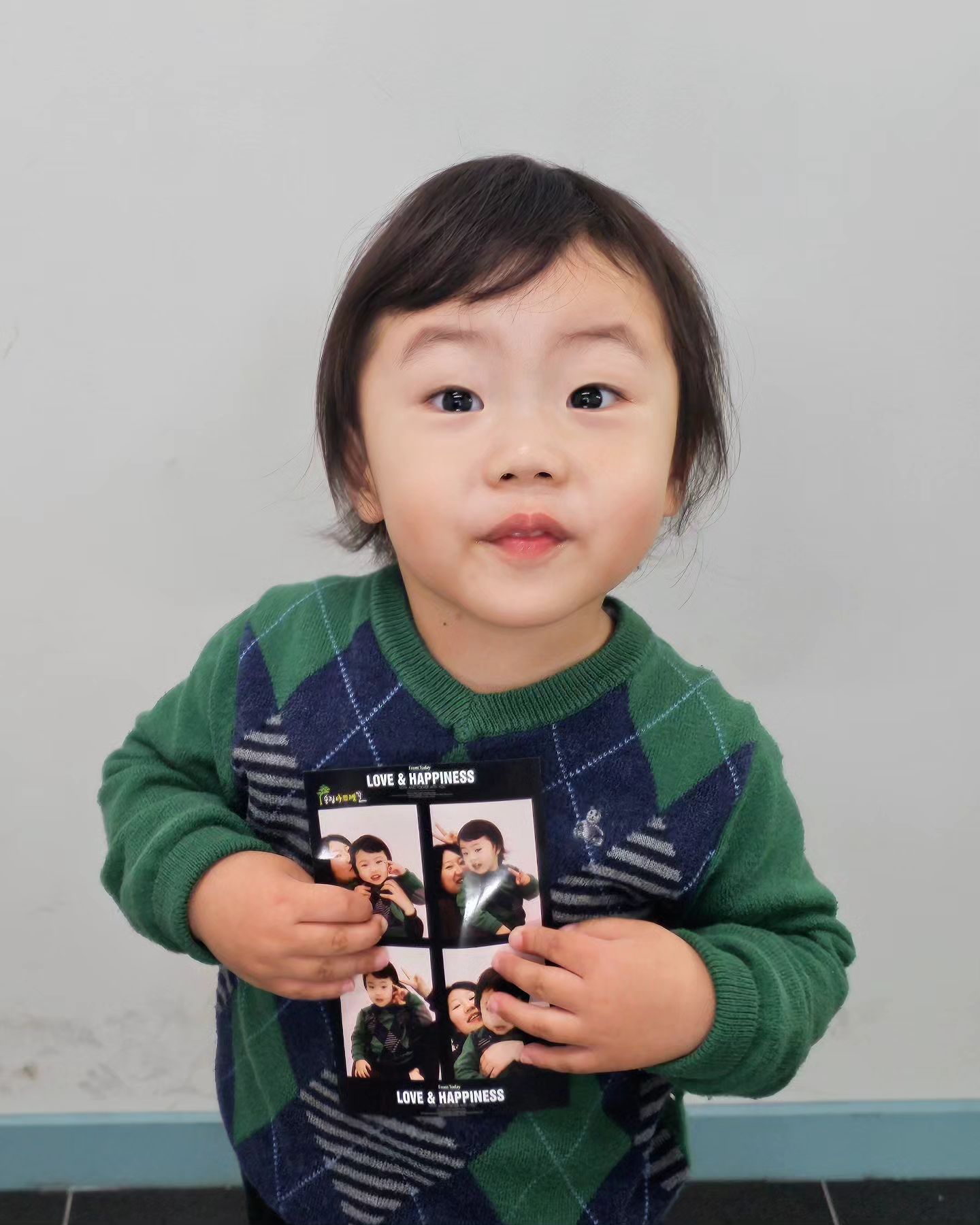 ⠀ 
혜성이랑 네컷 찍을 사람 🙂🫰