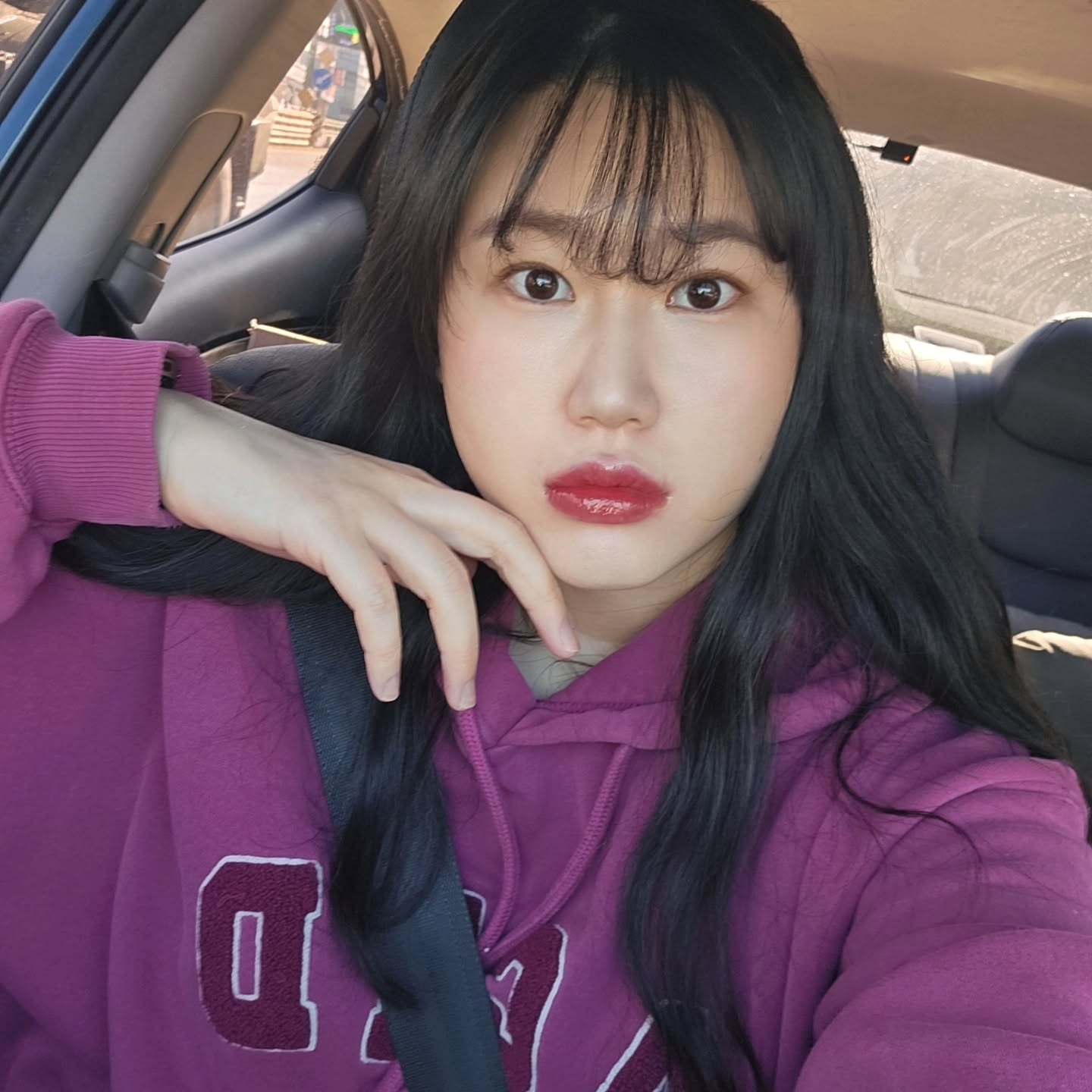 다들 화장할 때
가장 중요하게 생각하는 부분이 어디인가요? 🤔

저는 입술이거든요 !!! 💋 

눈이나 눈썹 등 다른 화장은 안해도
입술은 무조건 바르고 다닌답니당

그래서 이전부터 #틴트립 관심 많았는데
무서워서 고민만했어요 🤣

그러다 이번에 좋은 기회로 다녀왔는데
전혀 무서워할게 아니였답니당 ㅋㅋㅋㅋㅋ

마취크림 바르고 해서 하나도 안아프고
당일부터 바로 돌아다녀도 이상한게 없네여?

부작용도 없구
편안한곳에서 잘 받아서 아주 만족스러워요 😍

색상도 자주 사용하는 립스틱 챙겨갔더니
완전 똑같이 해주셨답니당

발색 미쳐따 아주 만족스러워 ❤️❣️❤️

#플레이스AOU
⭕️인스타 보고 방문하면 할인된 금액으로
받을 수 있다하니 궁금하시면 디엠주세용⭕️

#하남틴트립 #하남입술