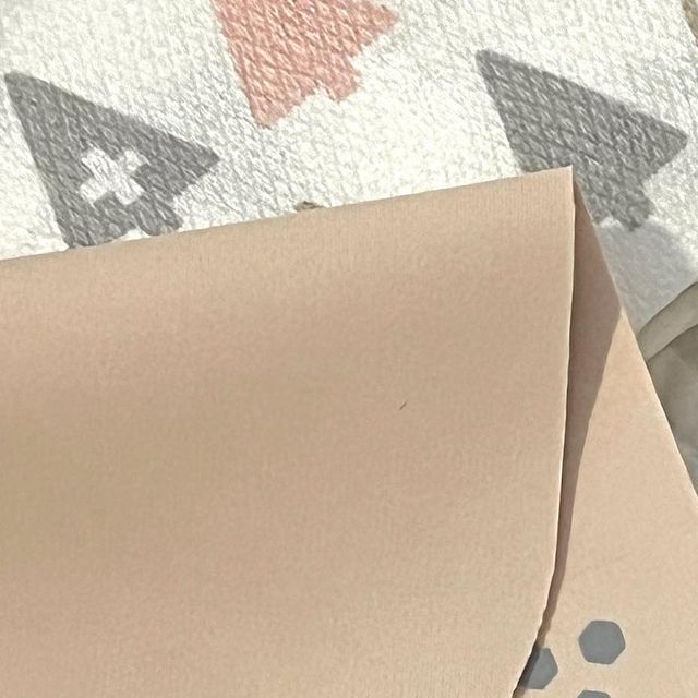 🏷️ 2023년생 토끼띠 육아소통 🐰🩷 on Instagram: "__#광고
출산가방 필수템 손목보호대 ◡̈*
-
꼼지 낳기 전부터 회사생활로 항상 오른쪽 손목이 아팠어요
여러가지 손목 보호대를 사용해 봤지만 너무 투박하거나
두꺼워서 잠깐 사용하고 말았었던 기억이..!
-
이번에 사용해 본 ‘프지마’ 손목보호대는 슬림핏 데일리형으로 사용하기 편하고 내 몸에 촥 감기는 느낌이 너무 좋았어요!
-
꼼지 낳고 조리원에서도 아주 잘 사용하고 있는 육아필수템
’프지마‘ 손목보호대로 육아맘 손목 절대지켜!!🩵🤍
-
#프지마#마른파이브#marun5#프지마손목보호대#프지마보호대#슬림보호대#스포츠보호대"