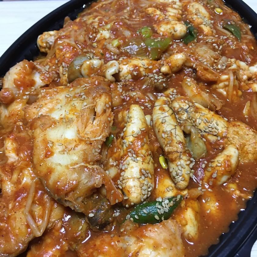 오늘은 오랜만에 대구뽈찜을 먹으려고 합니다! 추운날에 따뜻하게 먹을수 있는 대구뽈찜! 저는 개인적으로 알을 좋아해서 알추가 했습니다😊