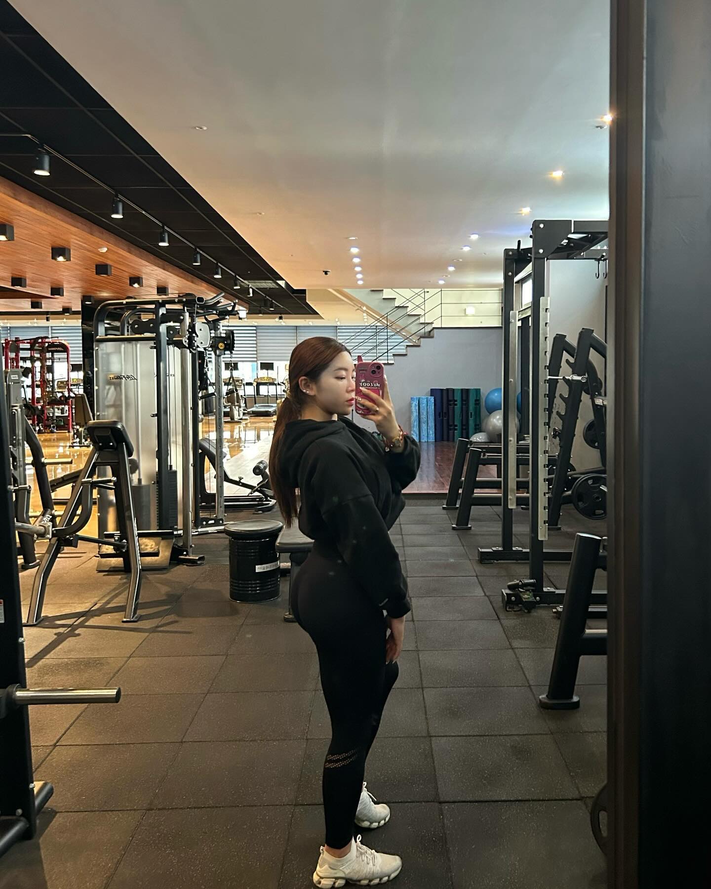 류샘 따라 포징하기 힘드농 
#울산헬스장 #와우사우나 

ok_hipbii #부산피티는 요기로 💛